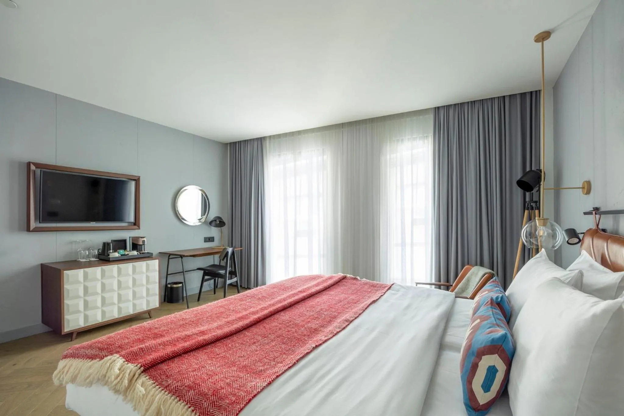 Photo of the whole room, Bed in Hotel Indigo Belgrade by IHG