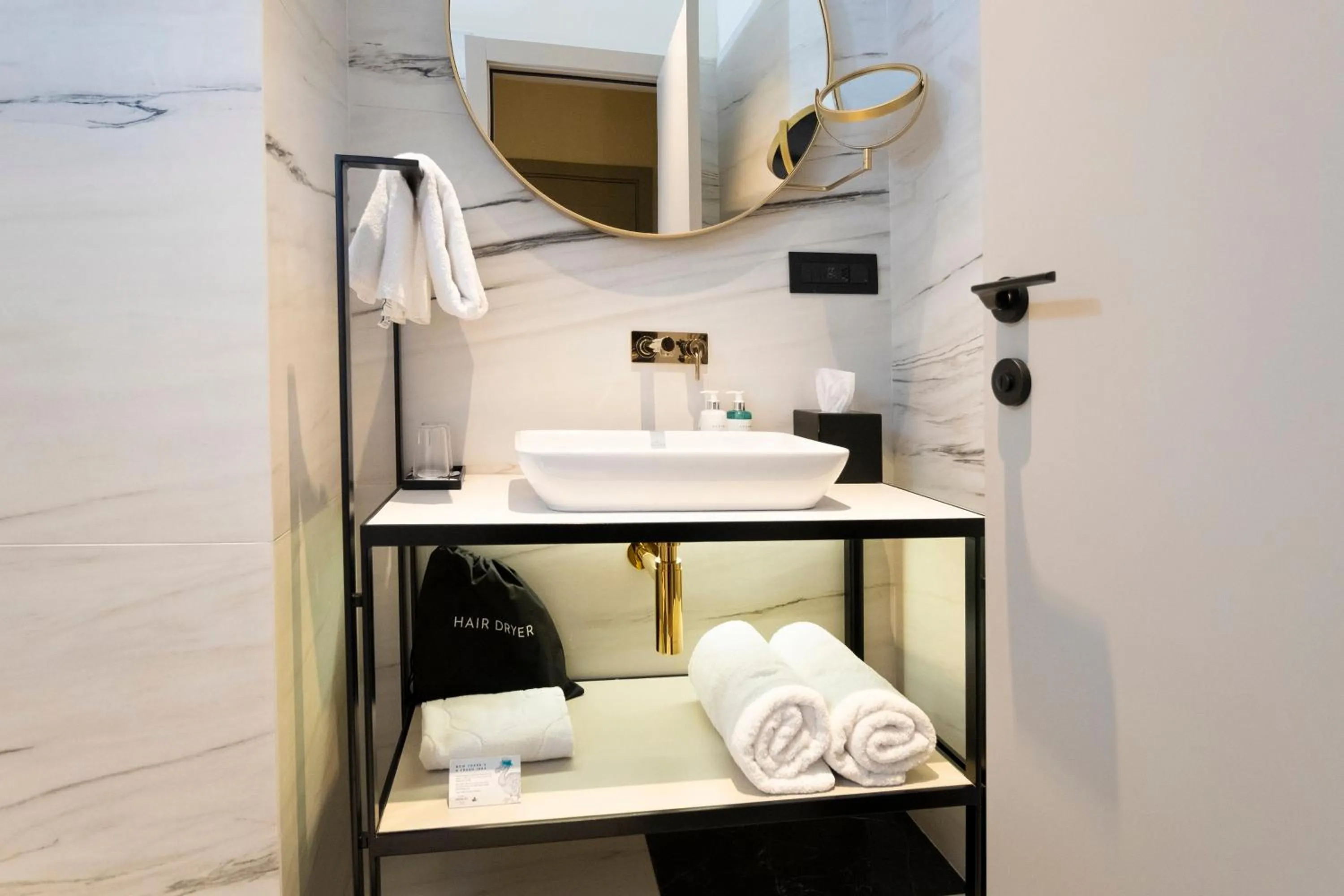 Photo of the whole room in Hotel Indigo Belgrade by IHG