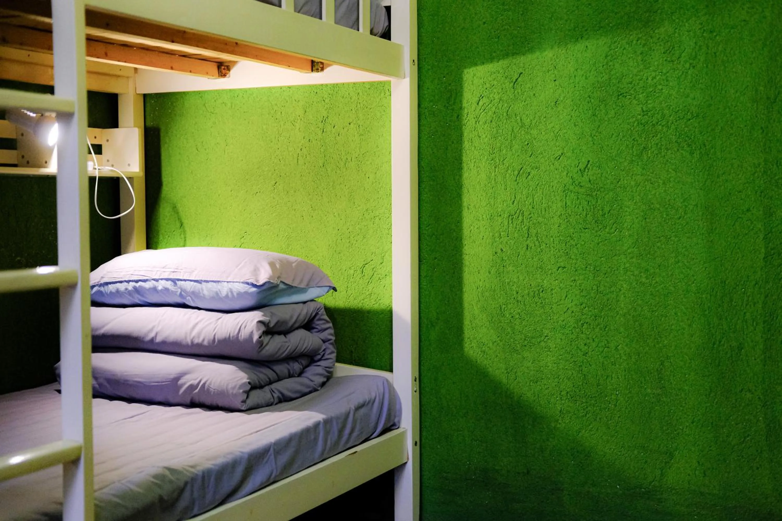 On site, Bed in YangShuo Eden Inn