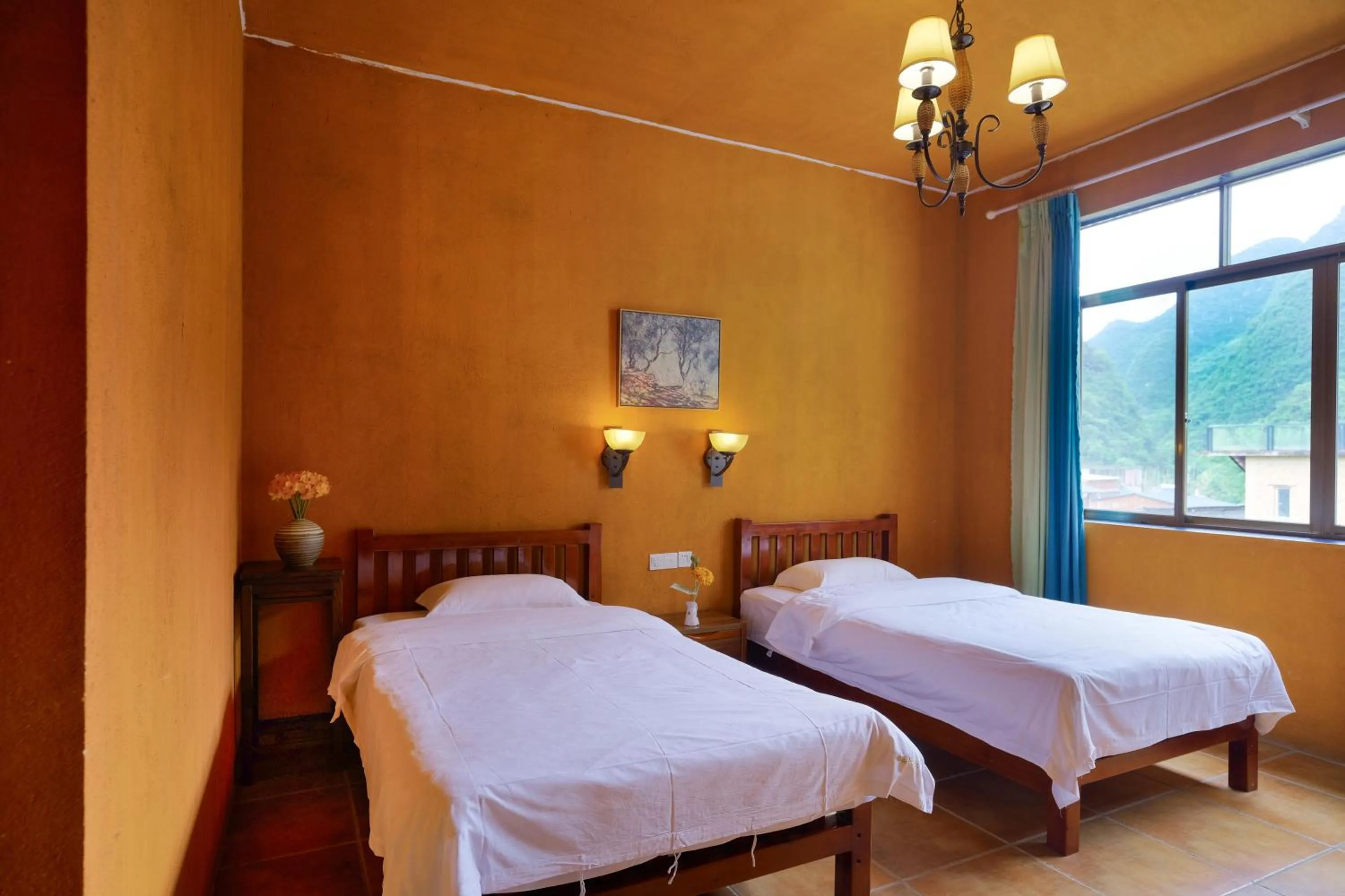 On site, Bed in YangShuo Eden Inn