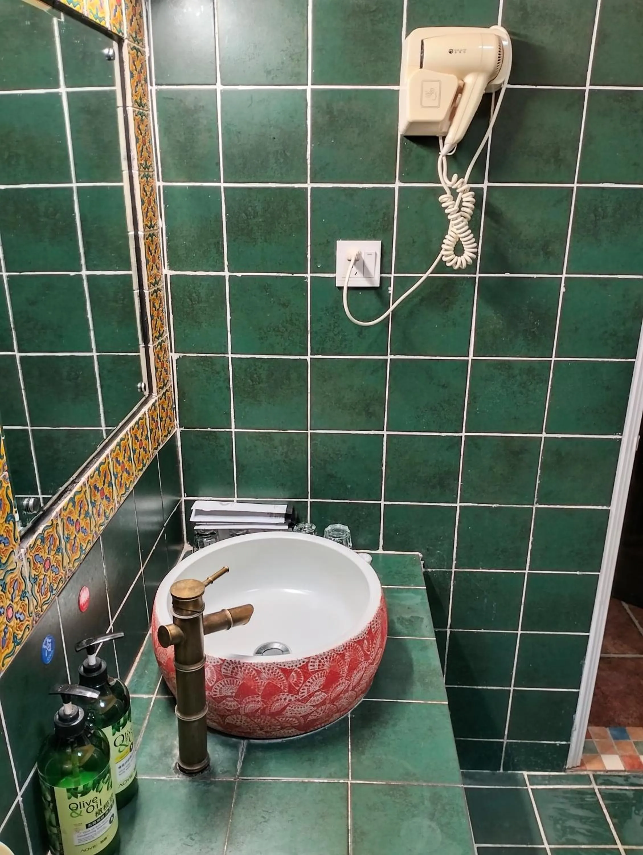 Bathroom in YangShuo Eden Inn