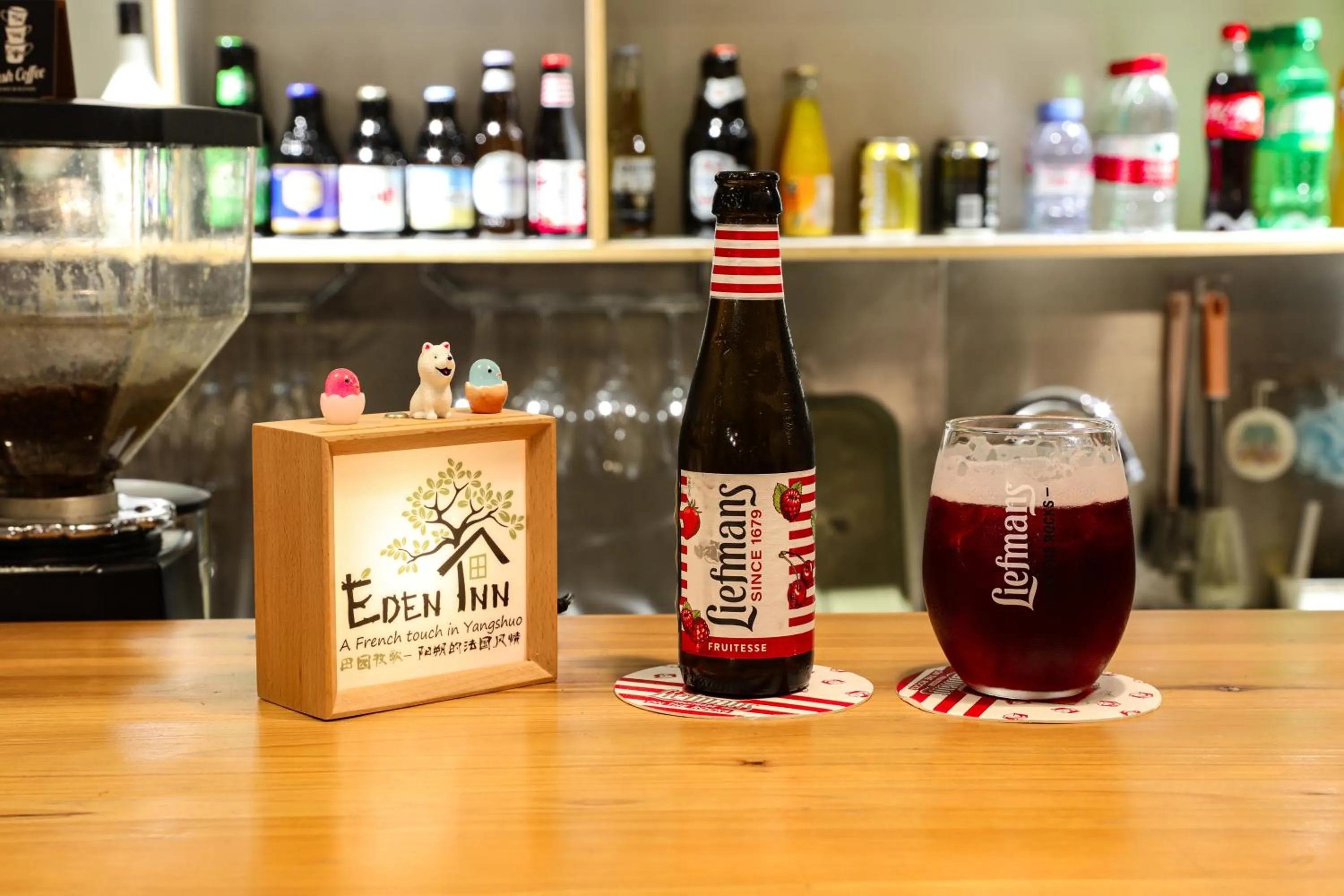 Lounge or bar in YangShuo Eden Inn