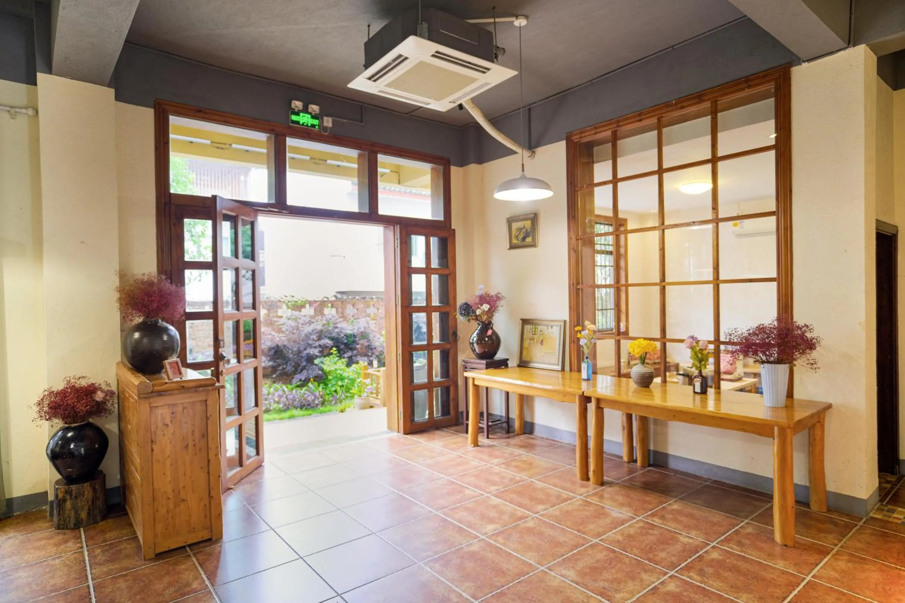 Facade/entrance in YangShuo Eden Inn