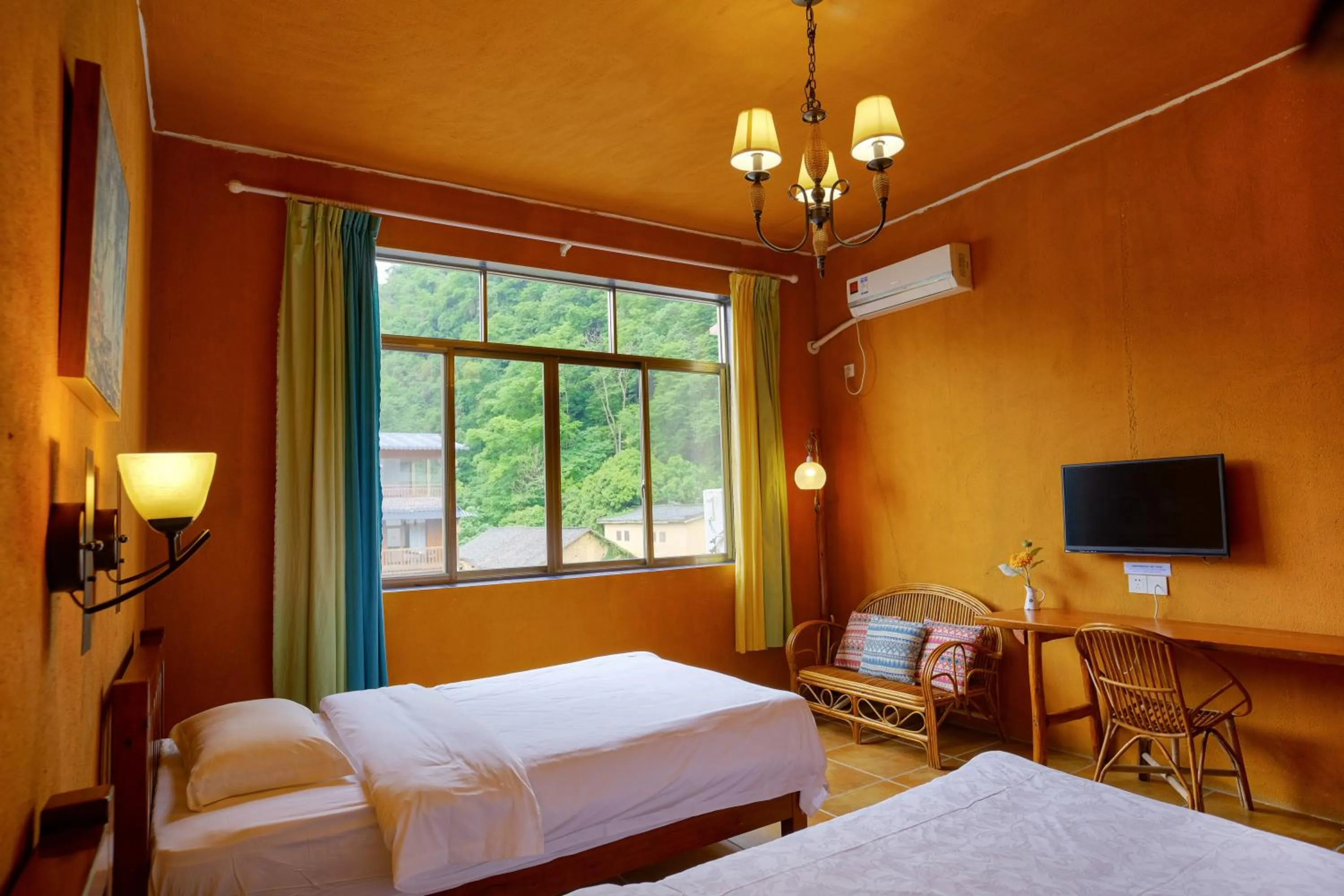 On site, Bed in YangShuo Eden Inn