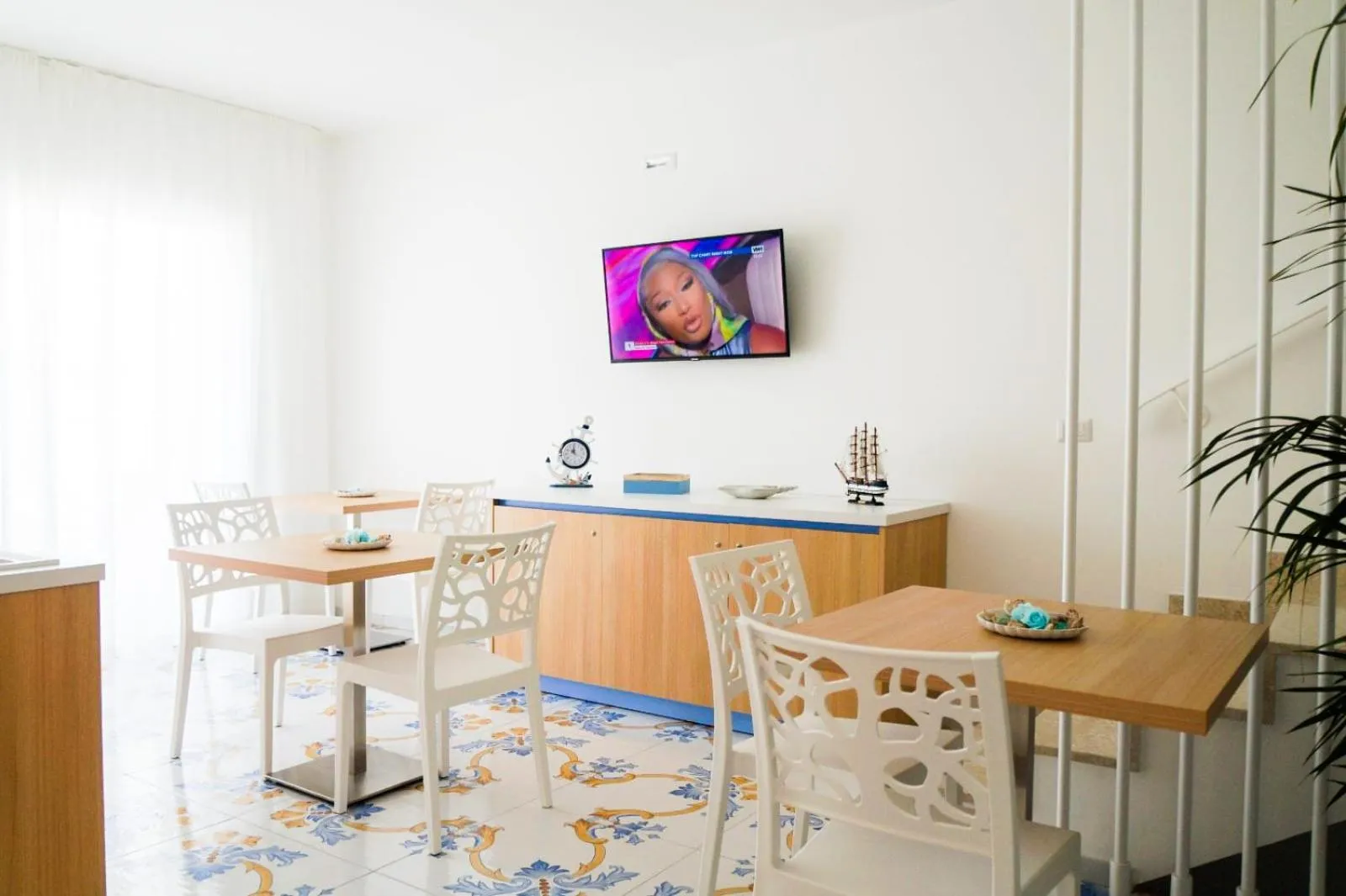 Communal lounge/ TV room in B&B Mareluce