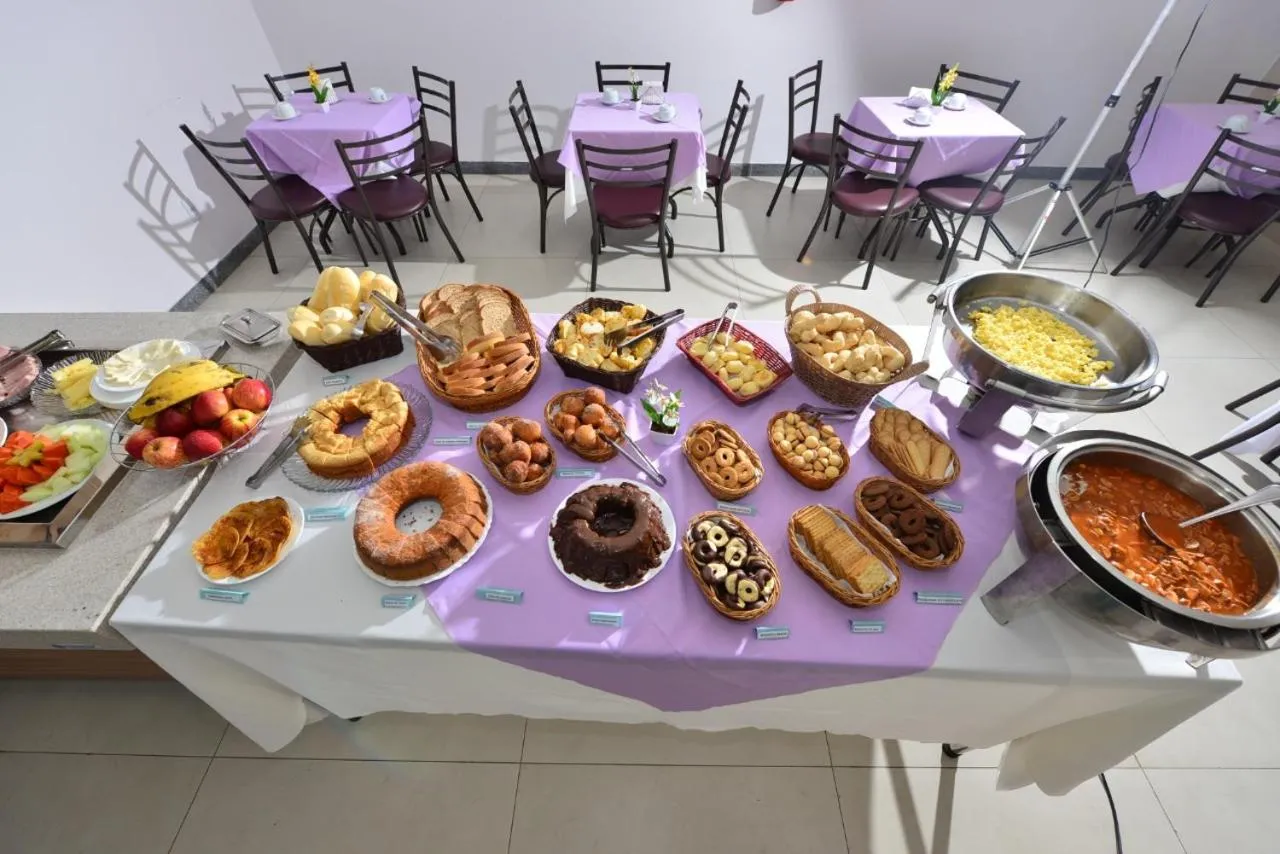 Restaurant/places to eat in Vinds Economic Hotel