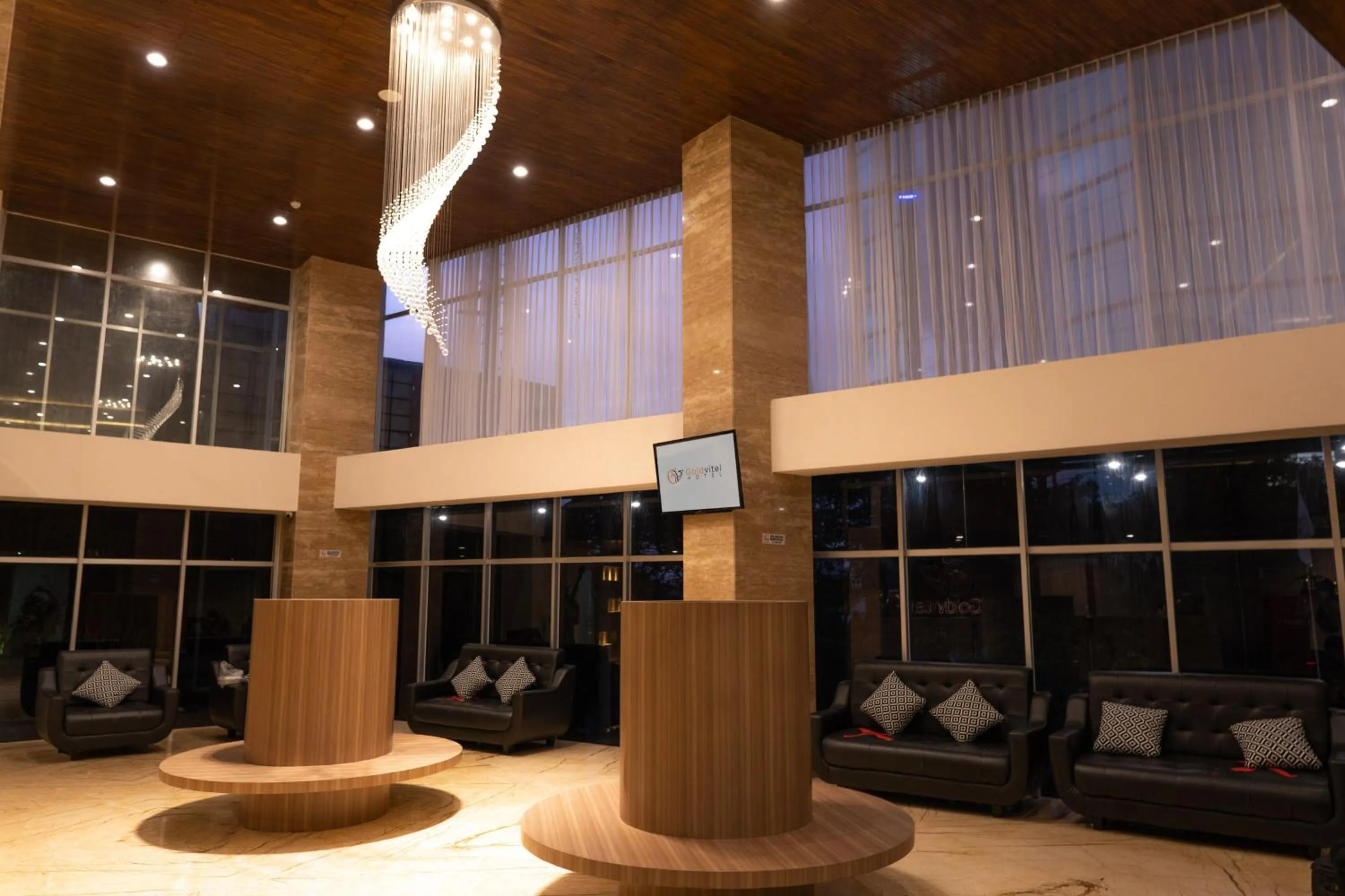 Lobby or reception in Goldvitel Hotel Surabaya