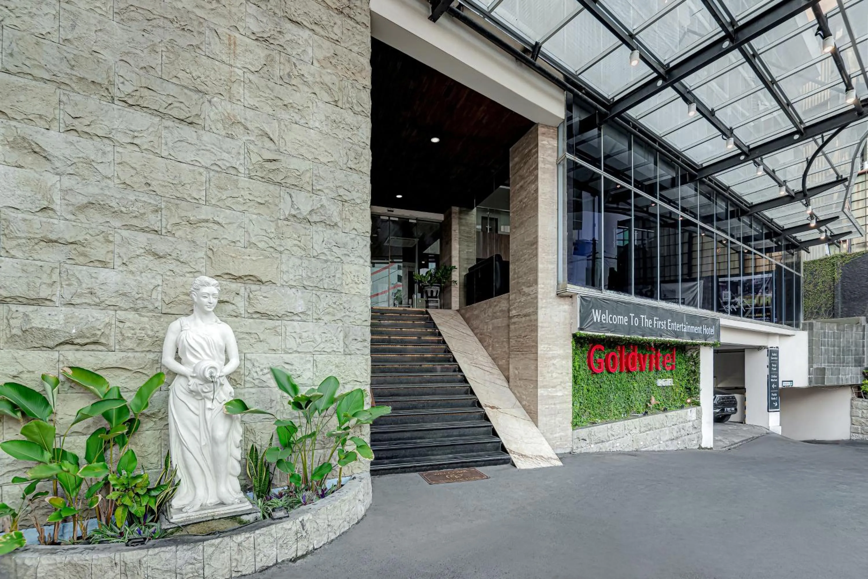 Goldvitel Hotel Surabaya