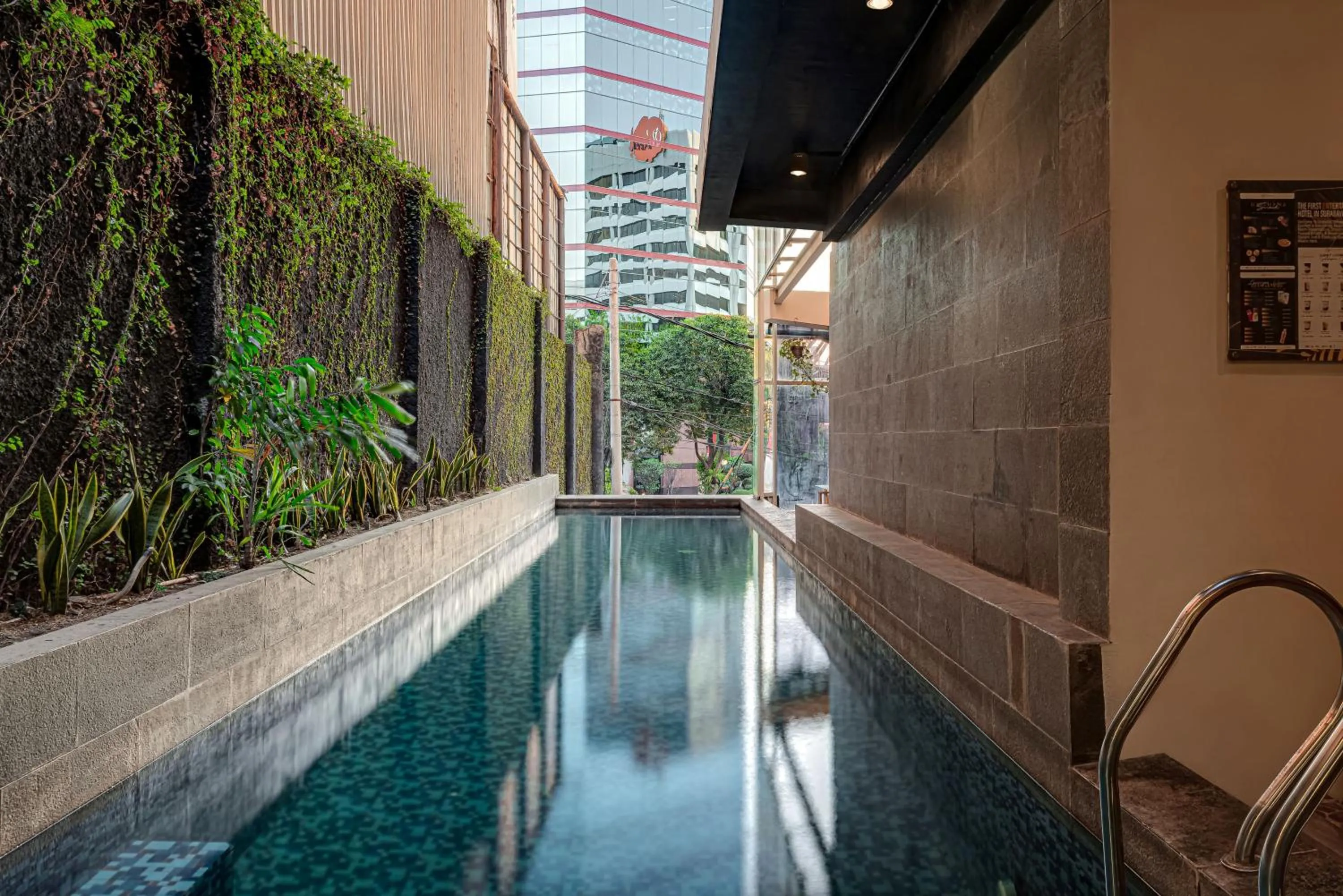 Goldvitel Hotel Surabaya