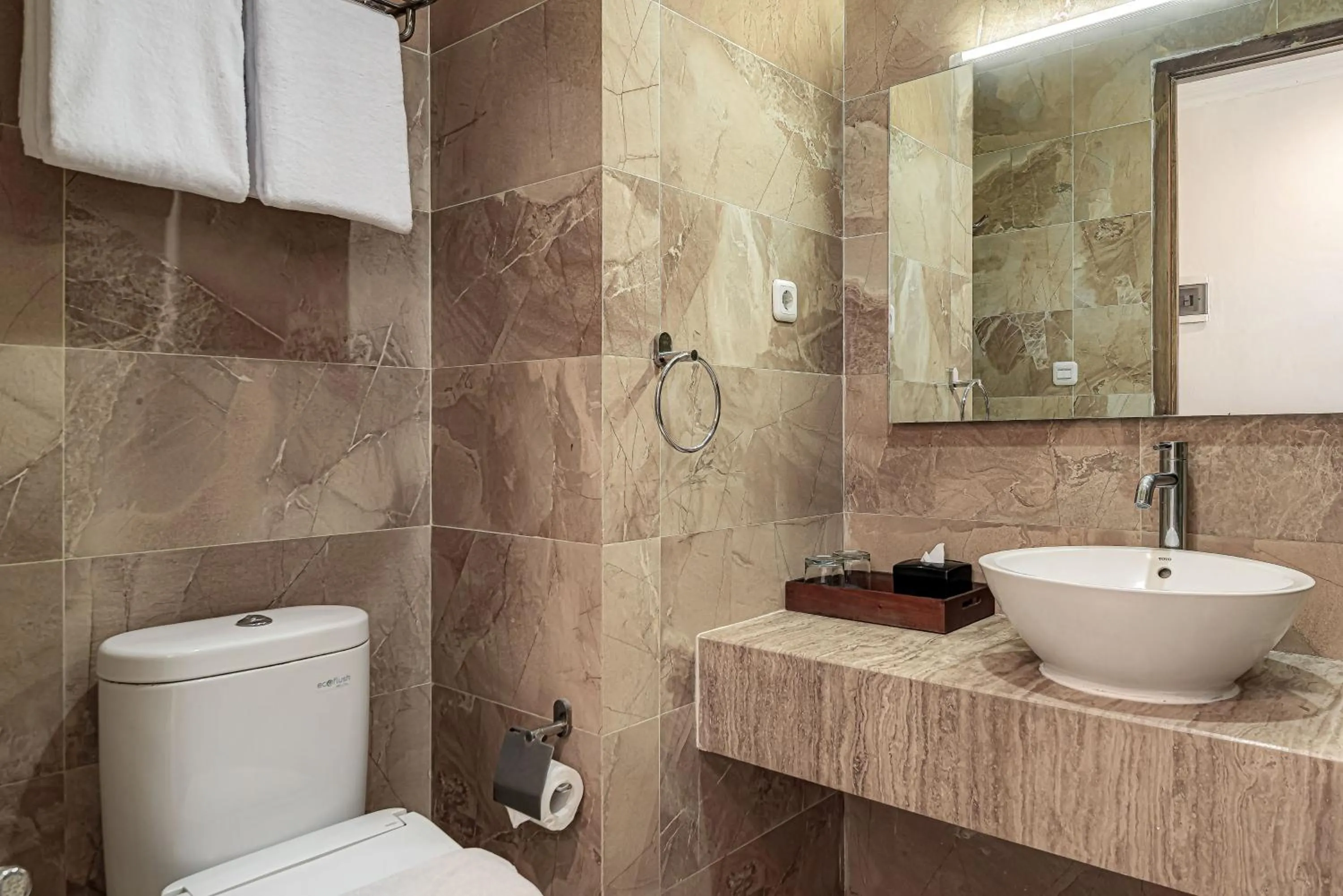 Goldvitel Hotel Surabaya