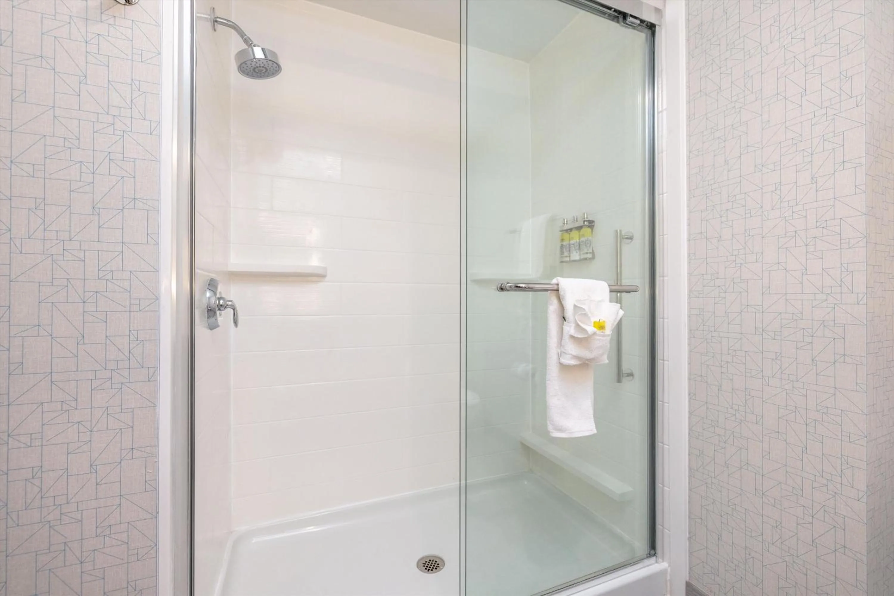 Bathroom in Holiday Inn Express & Suites - San Jose Silicon Valley by IHG
