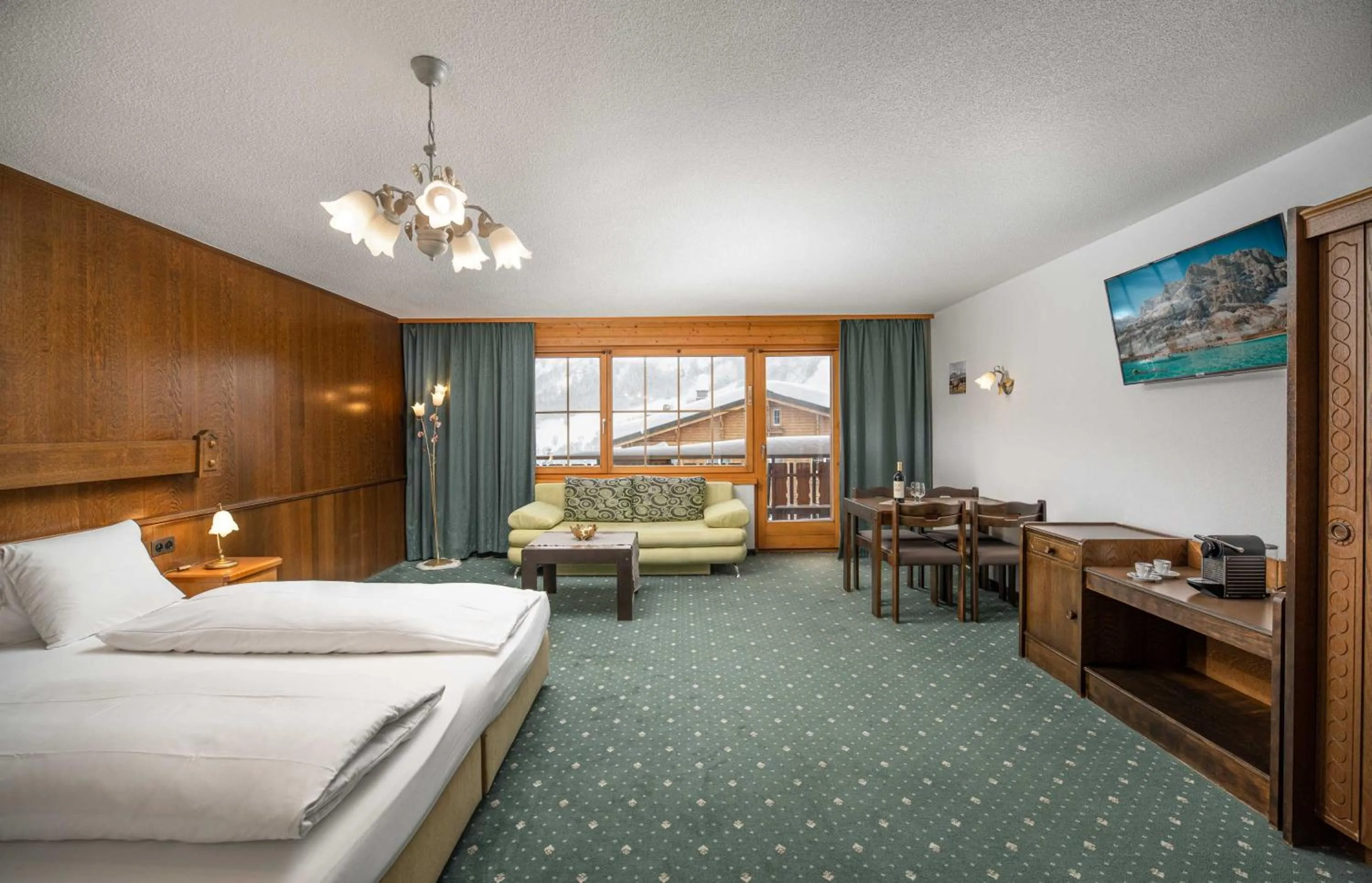 Photo of the whole room, Bed in Grichting Hotel & Serviced Apartments