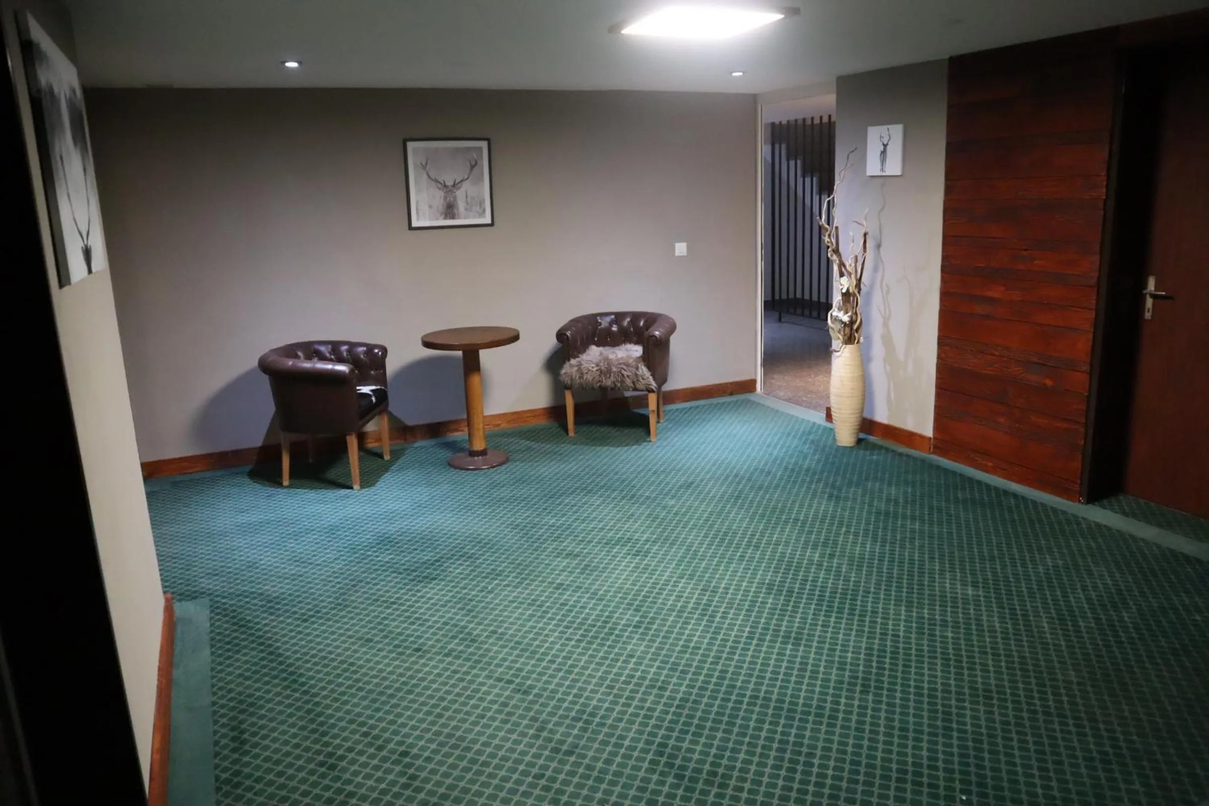 microwave in Grichting Hotel & Serviced Apartments