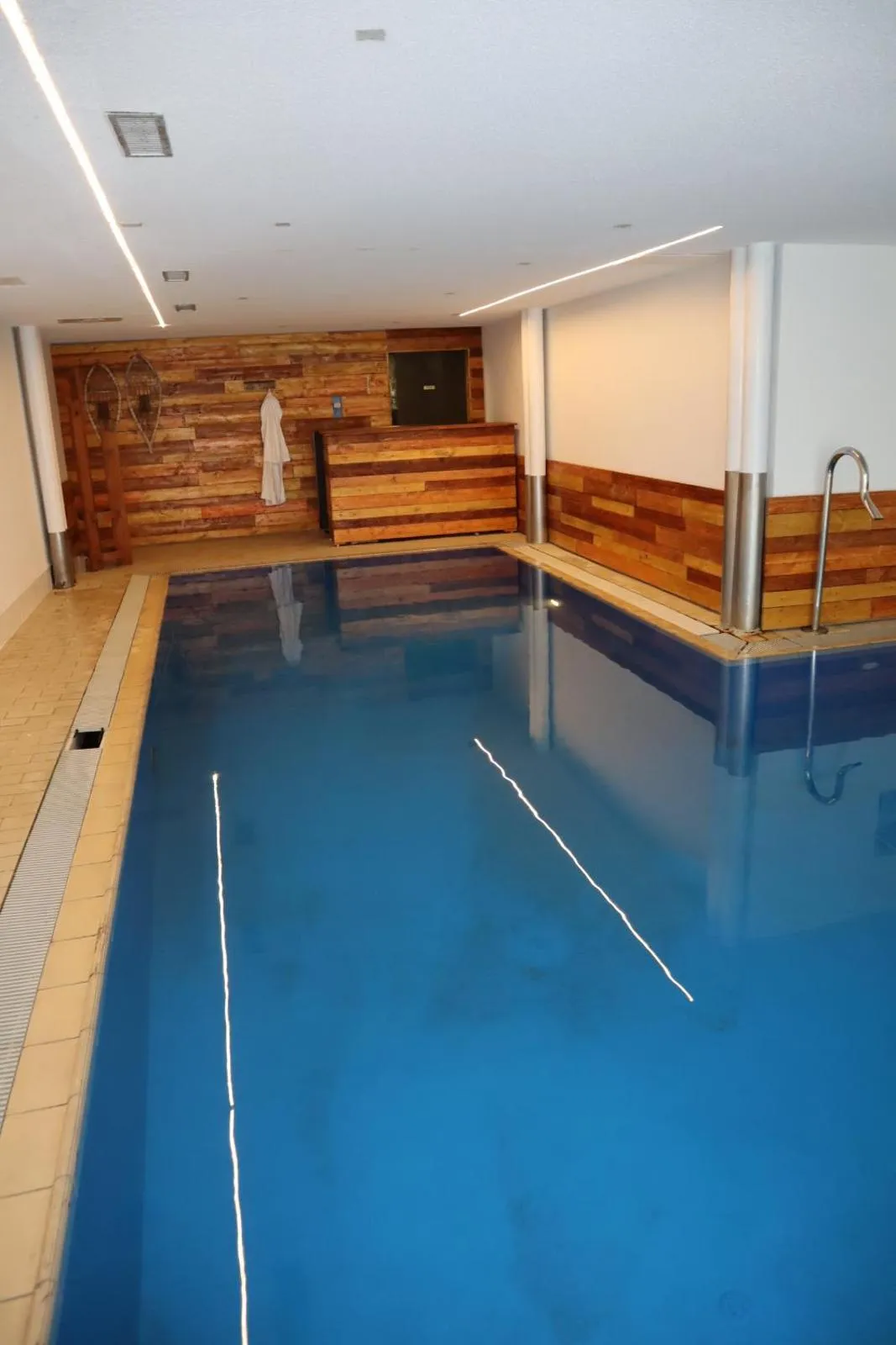 Swimming pool in Grichting Hotel & Serviced Apartments