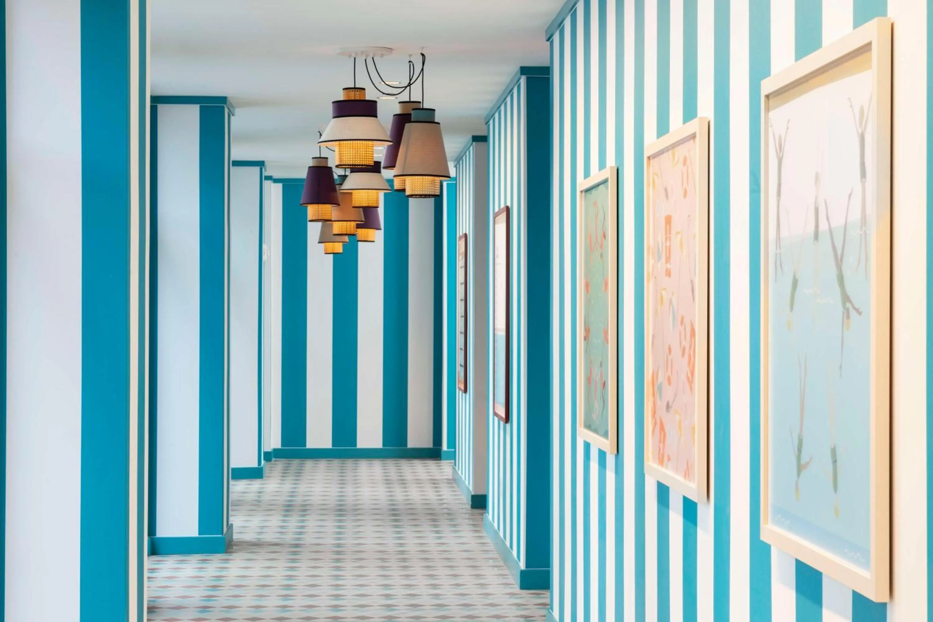 Swimming pool in Hyatt Centric Downtown Nashville