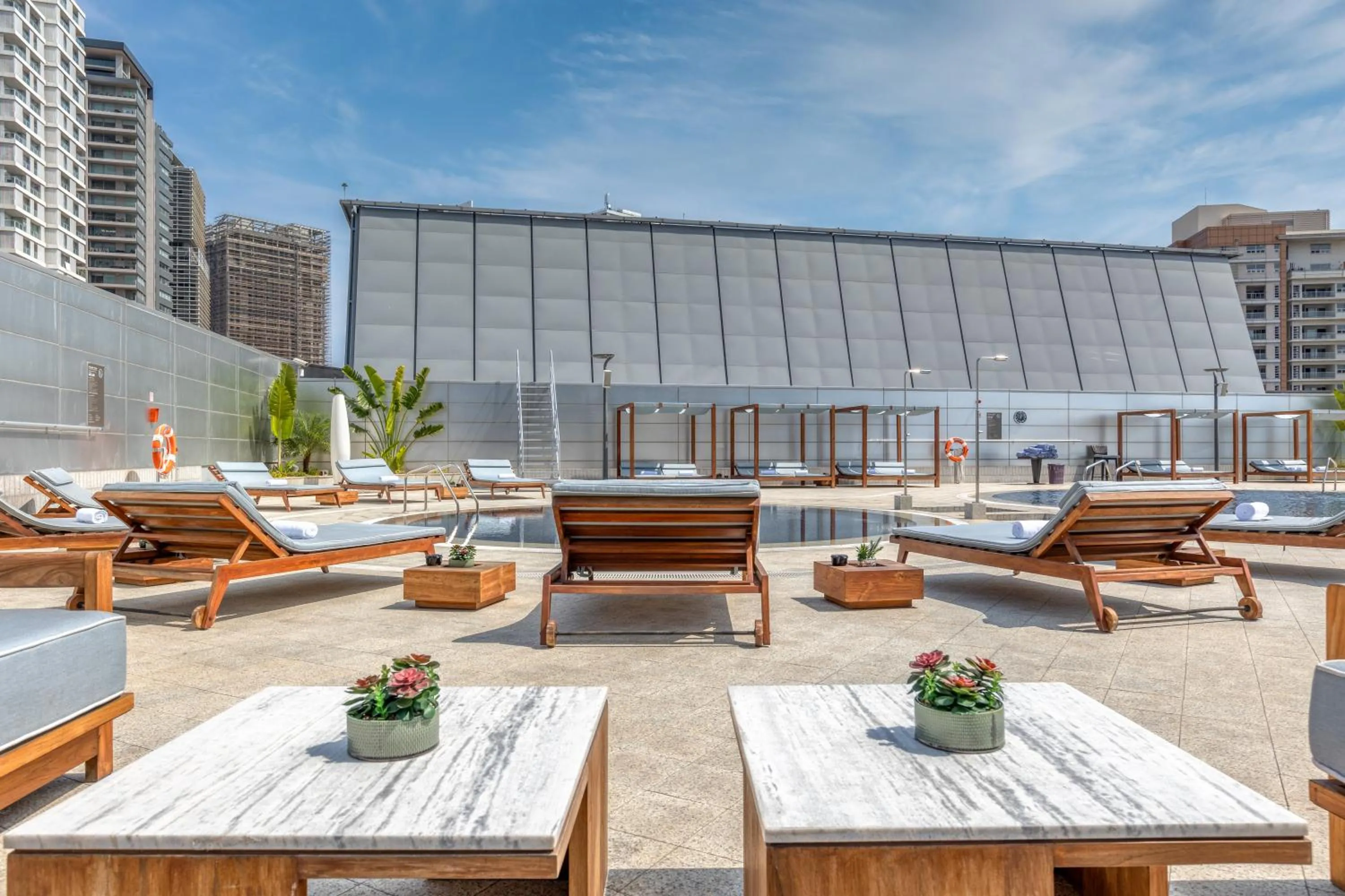 Swimming pool in InterContinental Luanda Miramar by IHG