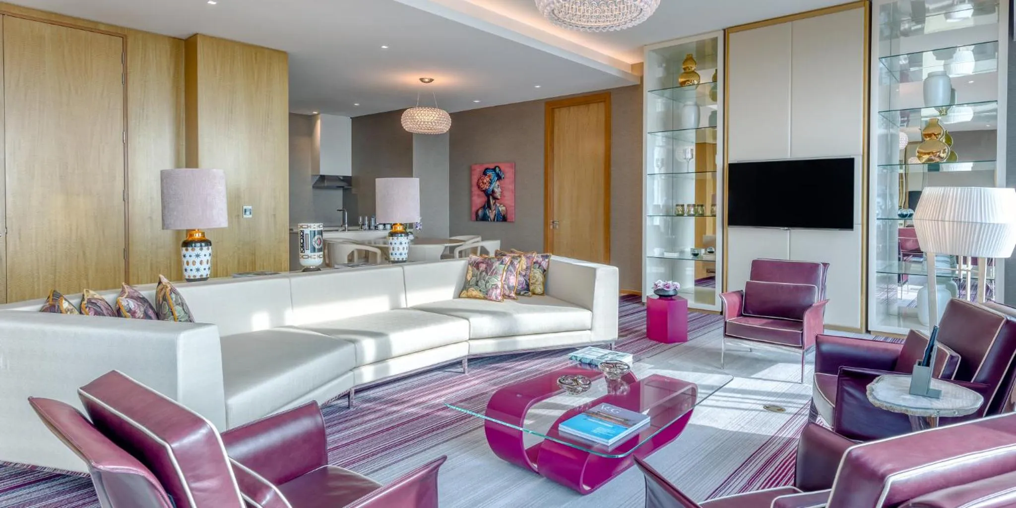 Photo of the whole room in InterContinental Luanda Miramar by IHG