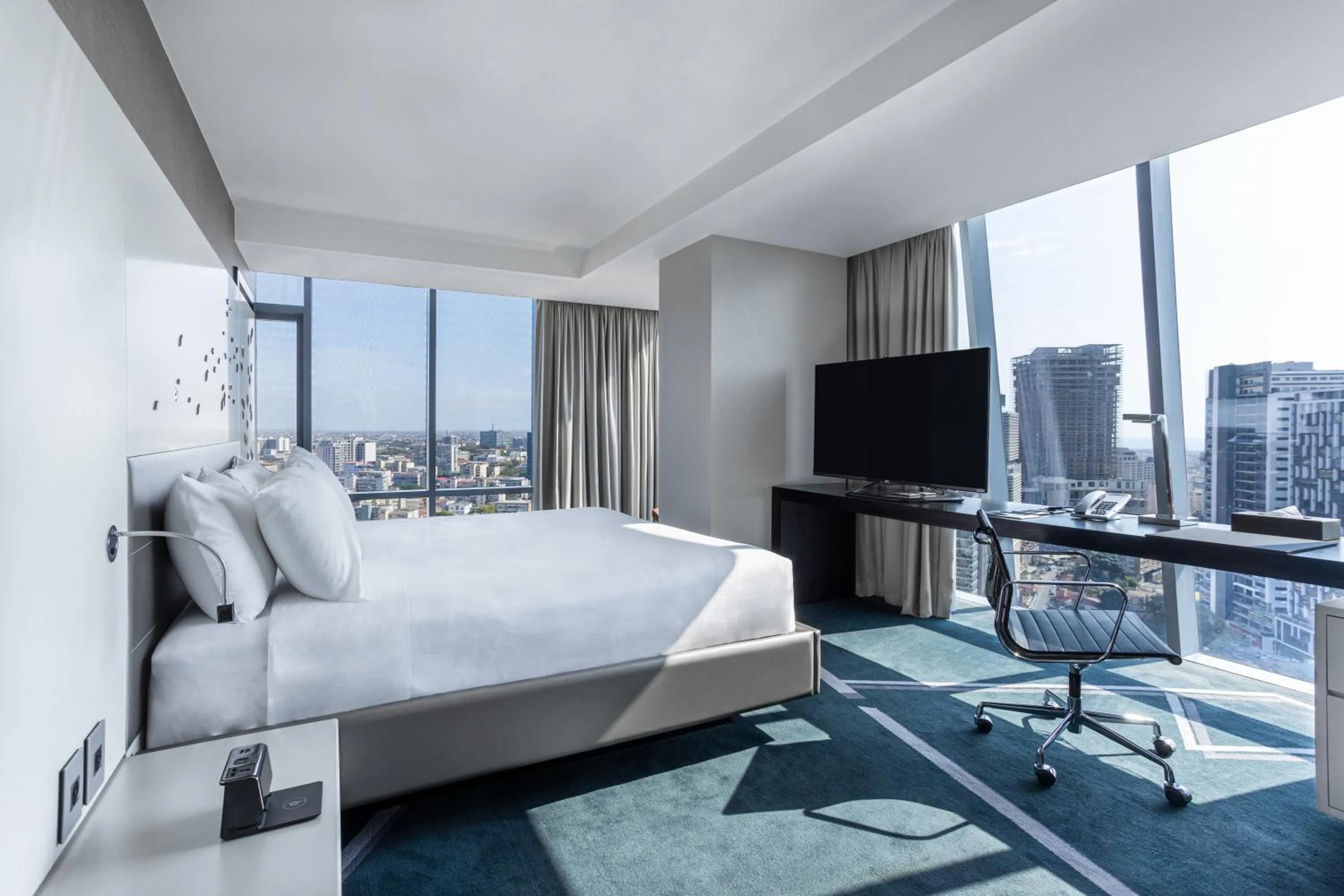 City view, Bed in InterContinental Luanda Miramar by IHG