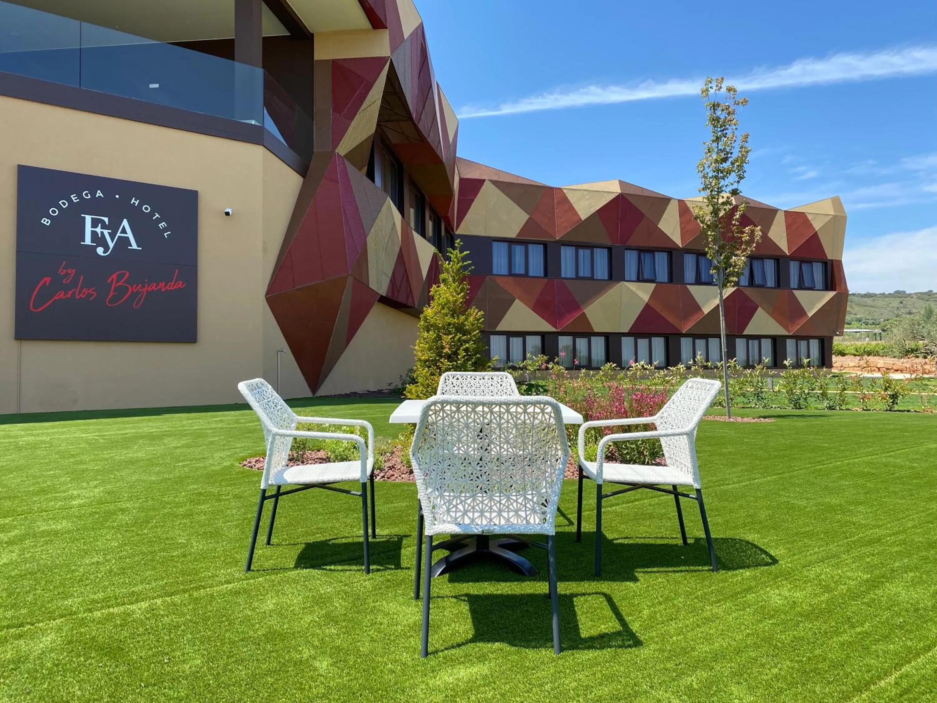 Garden in Hotel Bodega FyA - GRUPO PIÉROLA