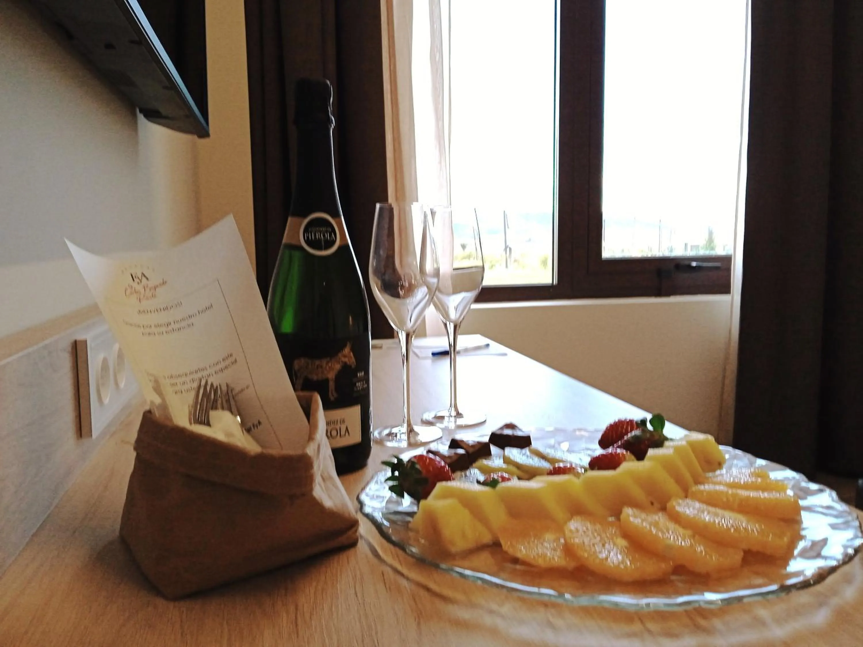 Food and drinks in Hotel Bodega FyA - GRUPO PIÉROLA