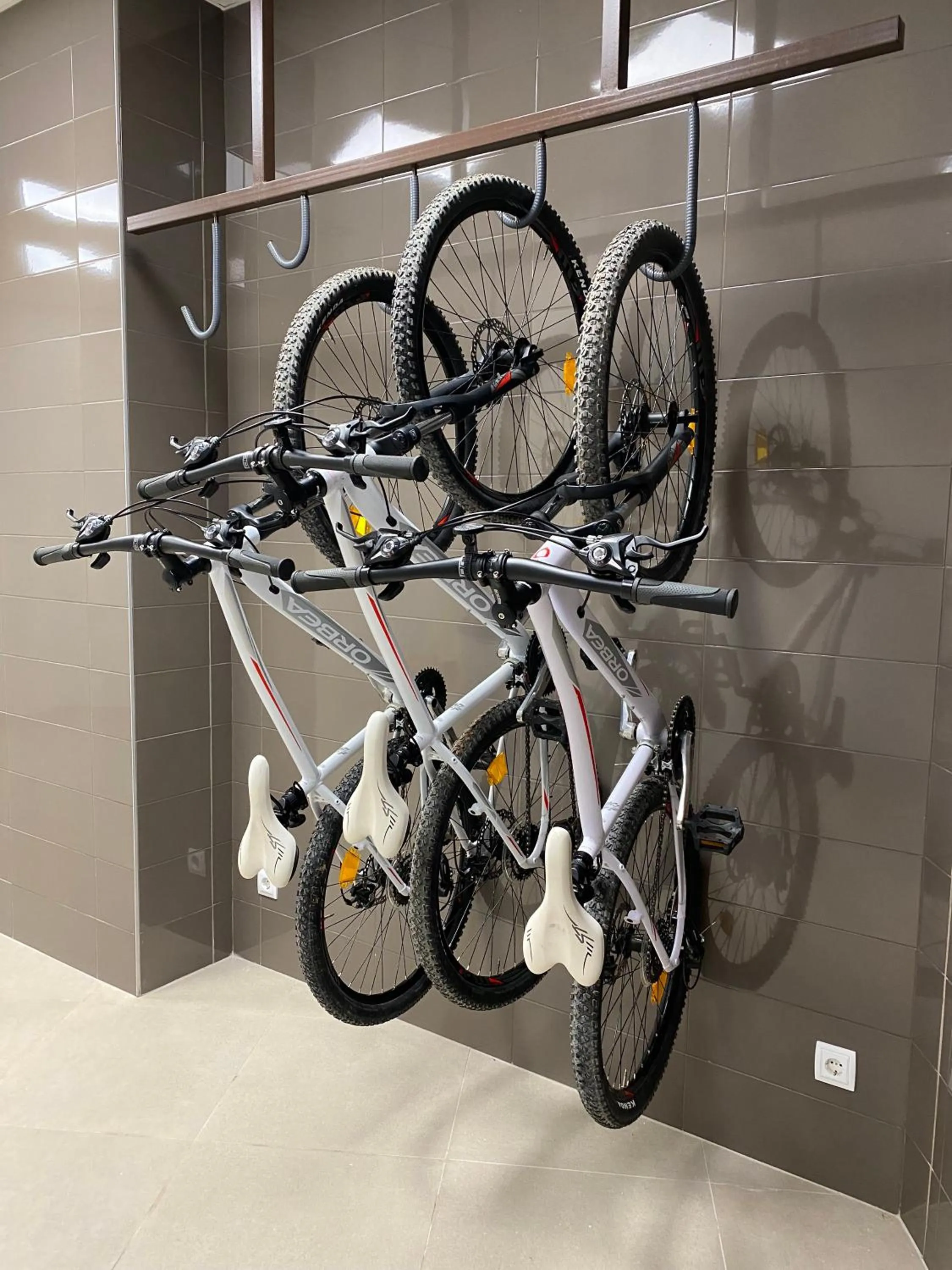 Sports in Hotel Bodega FyA - GRUPO PIÉROLA