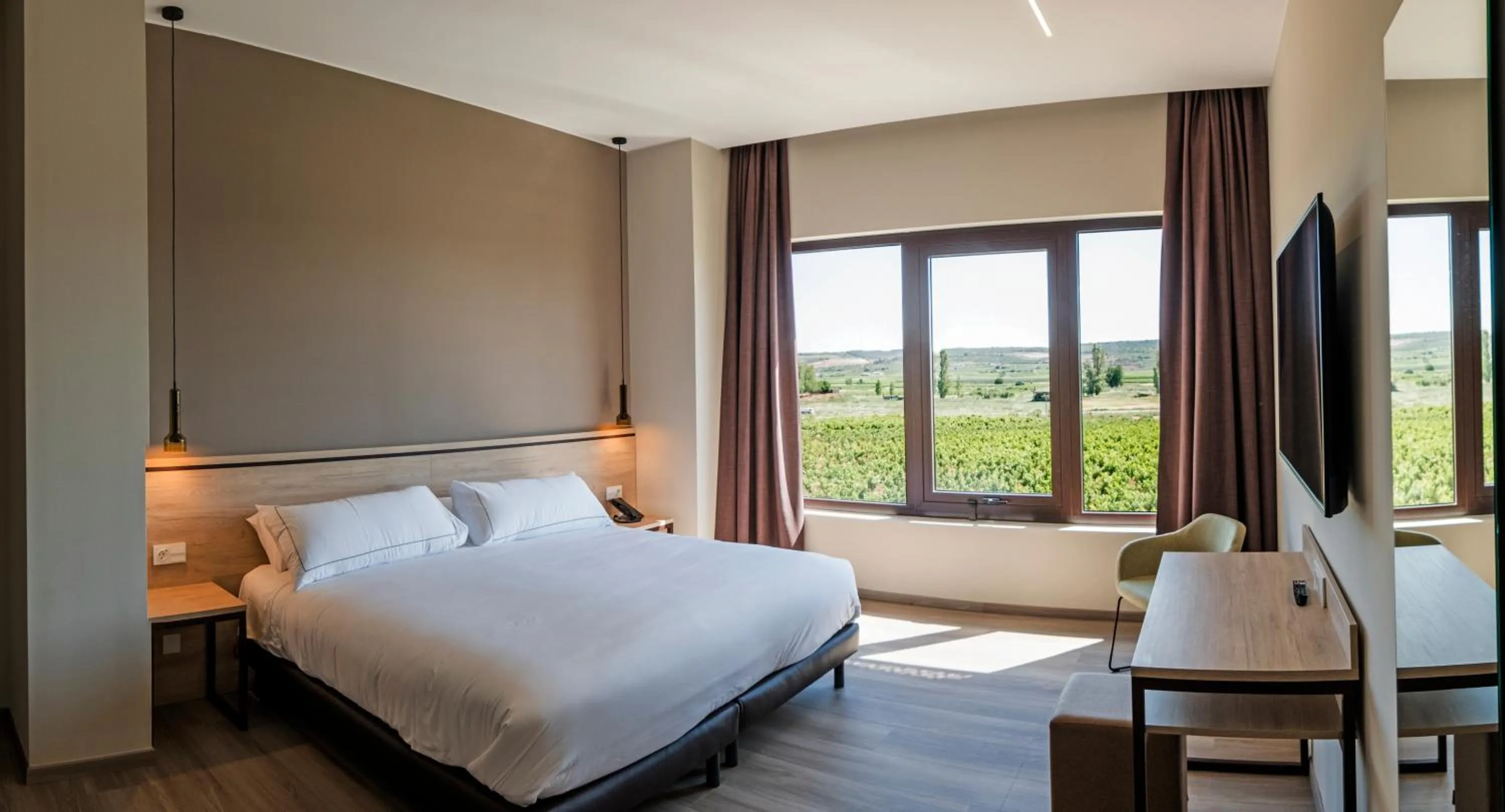 Photo of the whole room, Bed in Hotel Bodega FyA - GRUPO PIÉROLA