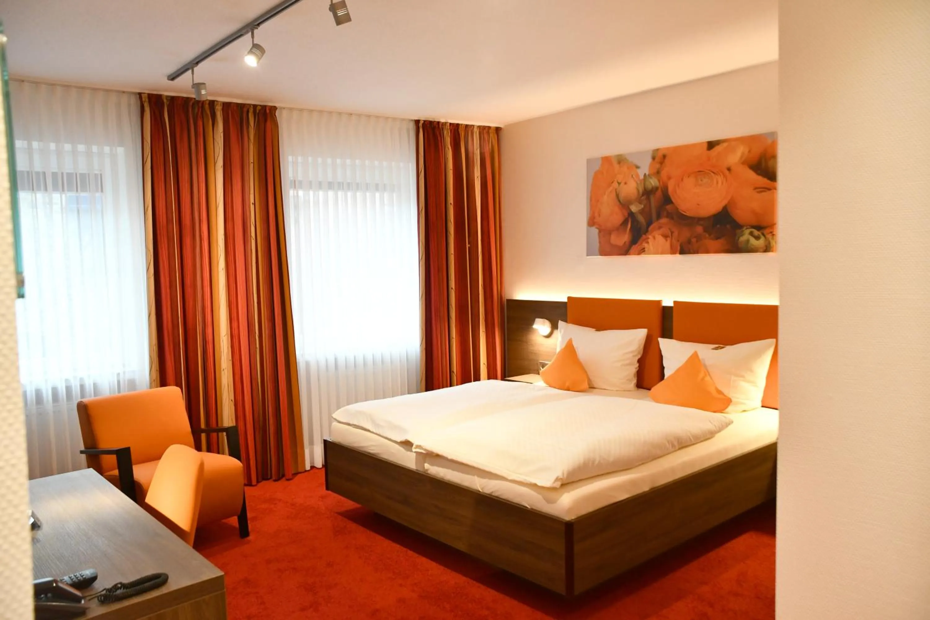Photo of the whole room, Bed in Hotel Schmidt am Markt