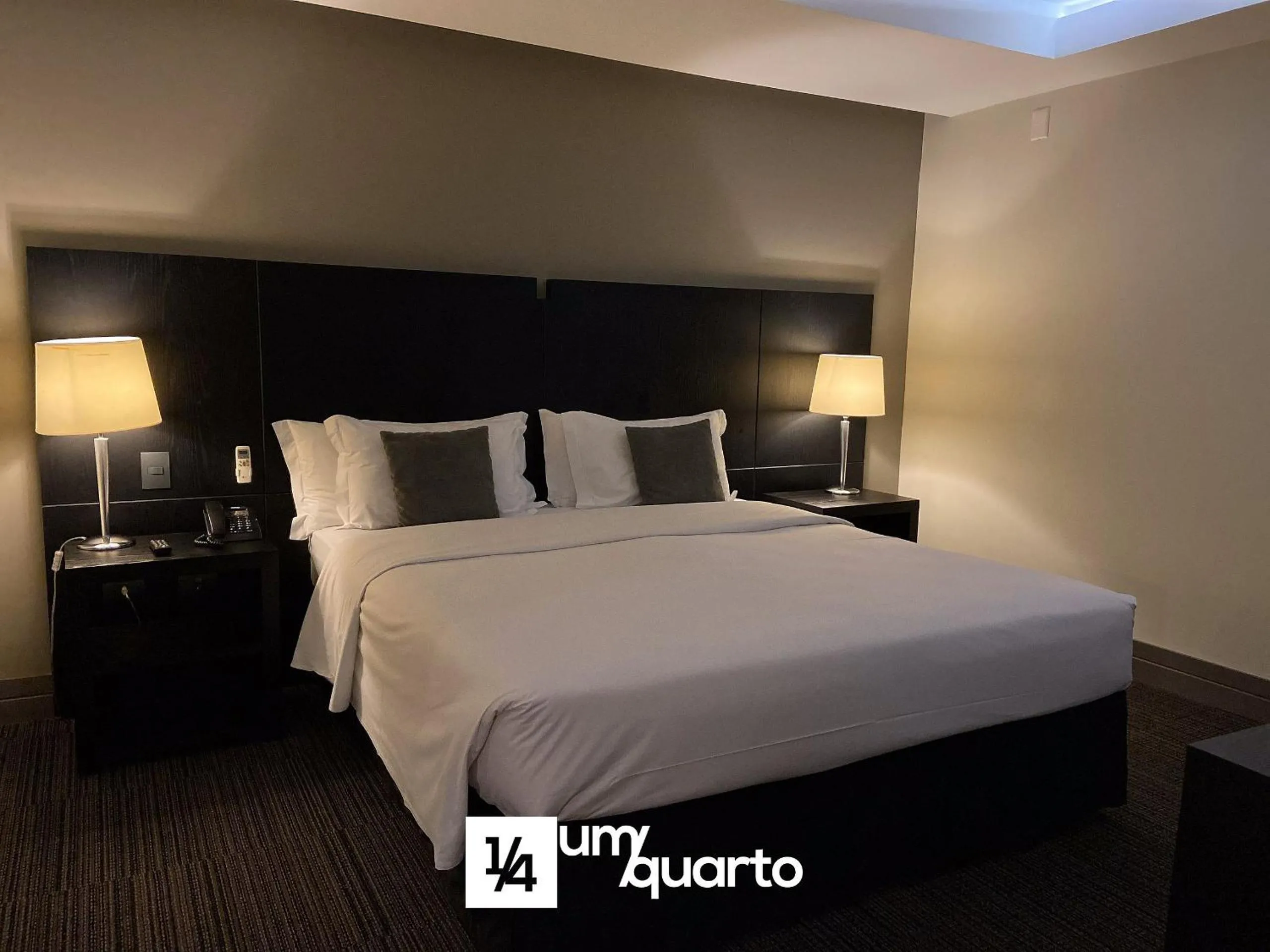 Bed in Manhattan Floor