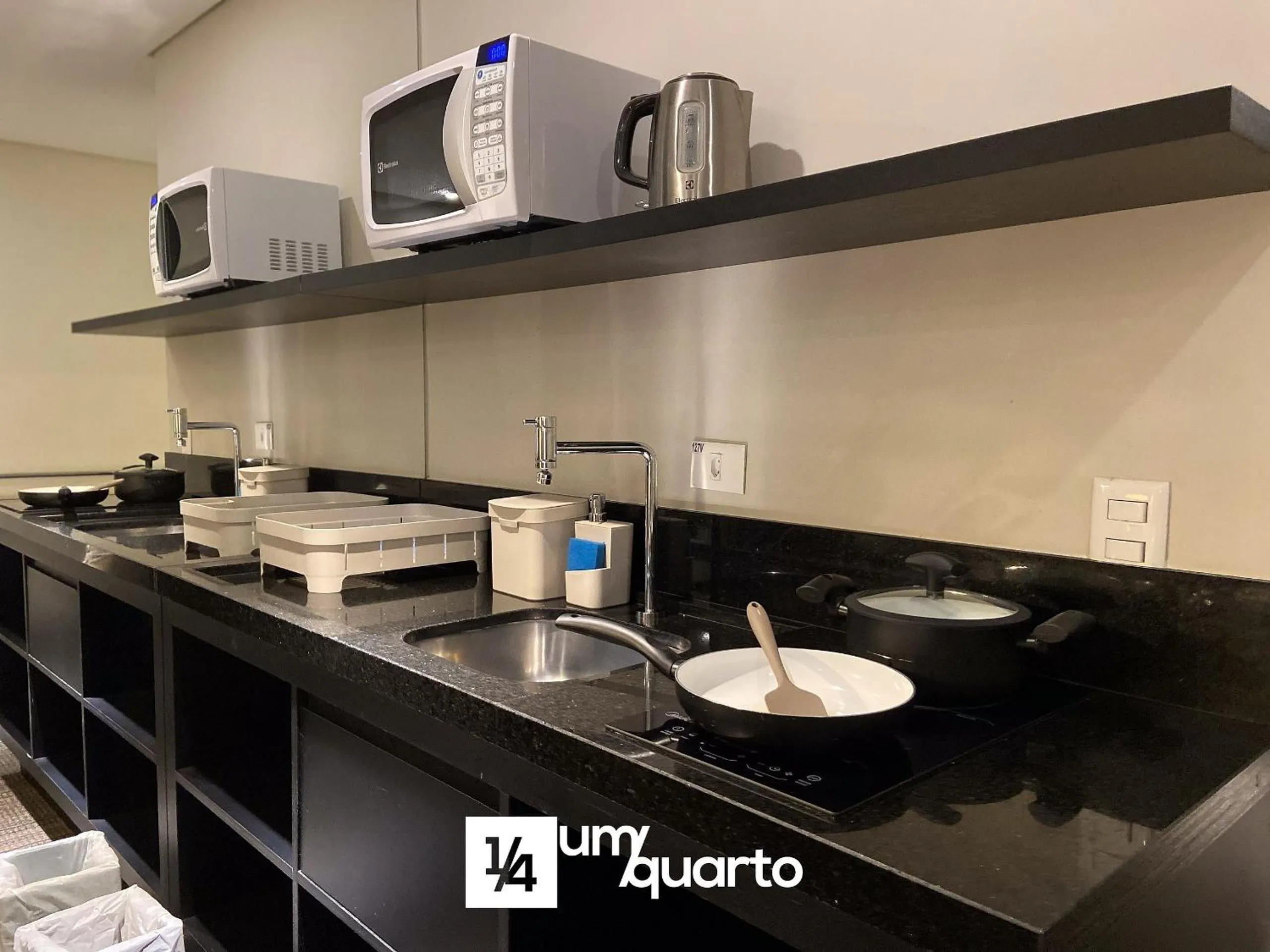 Kitchen or kitchenette in Manhattan Floor