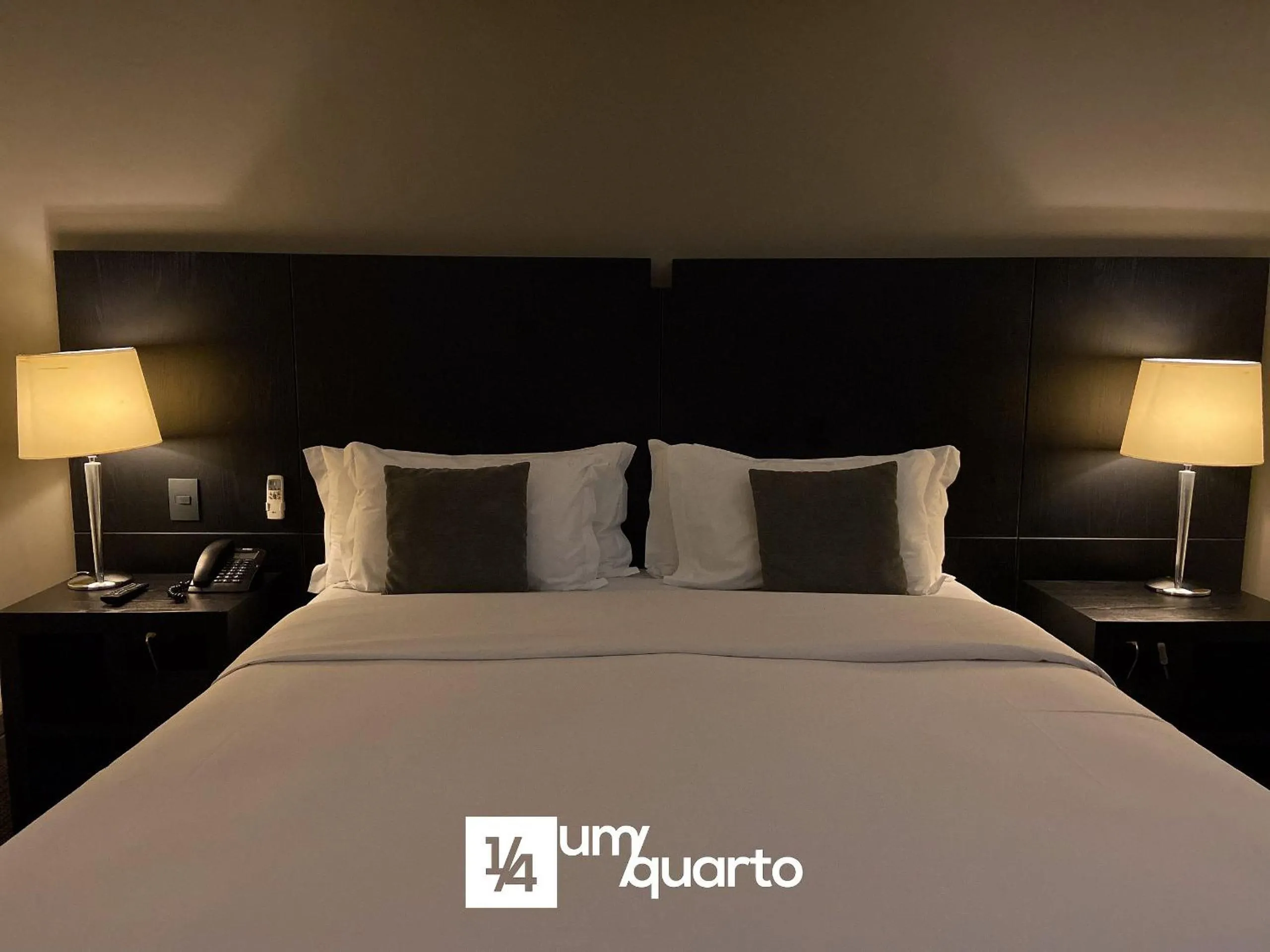 Bed in Manhattan Floor