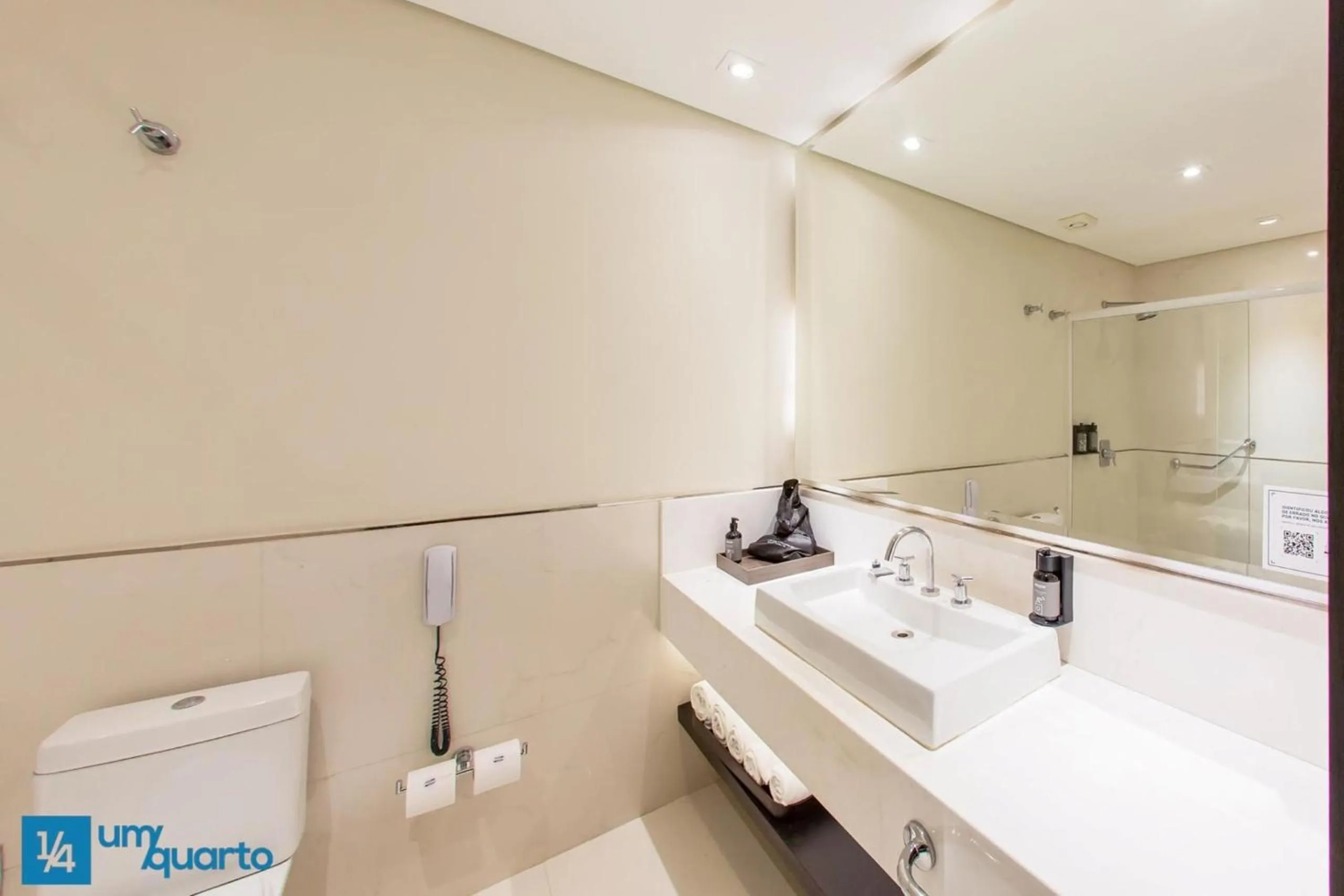 Bathroom in Manhattan Floor