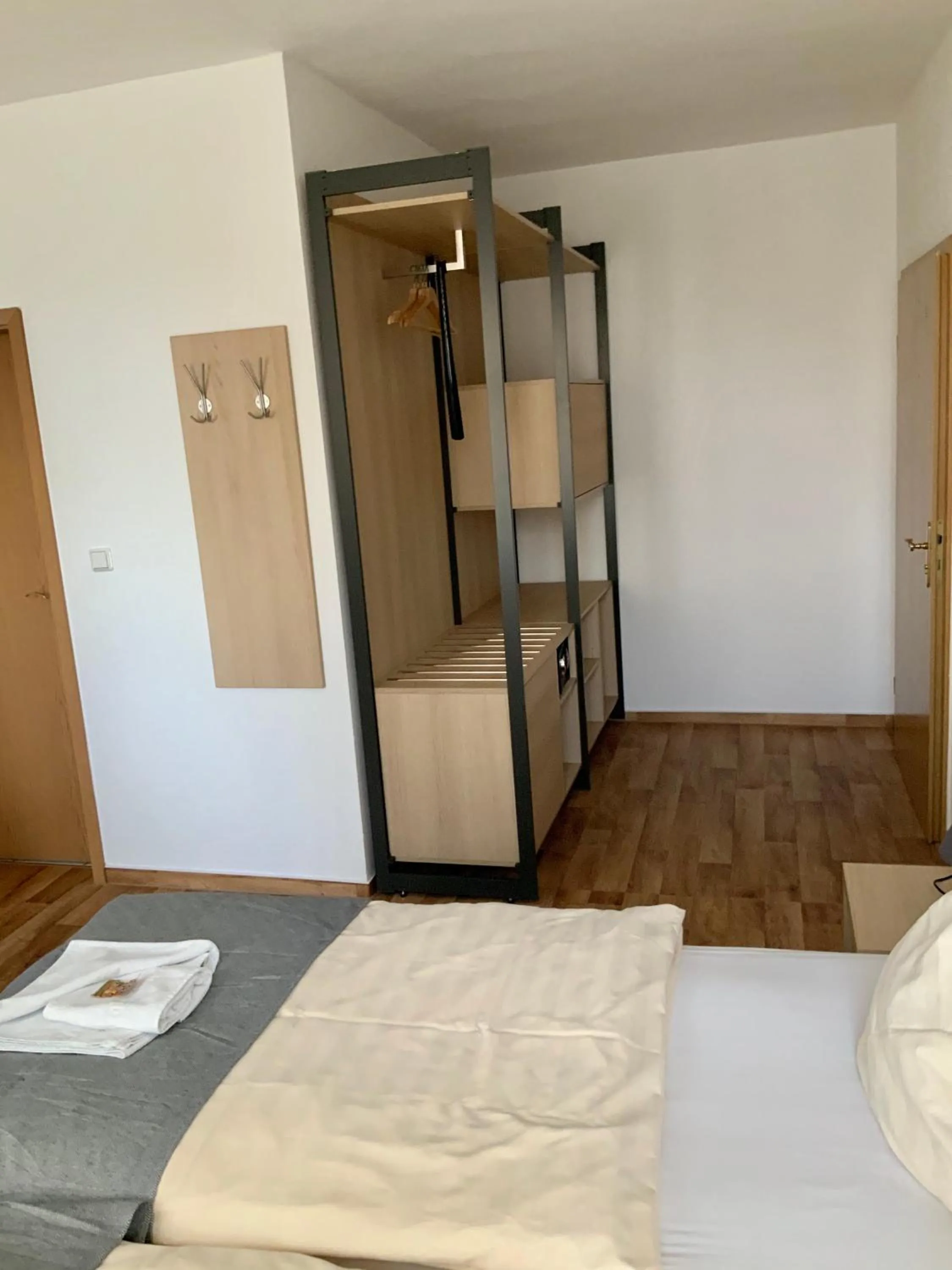 Photo of the whole room, Bed in Bluhm's Hotel & Restaurant am Markt