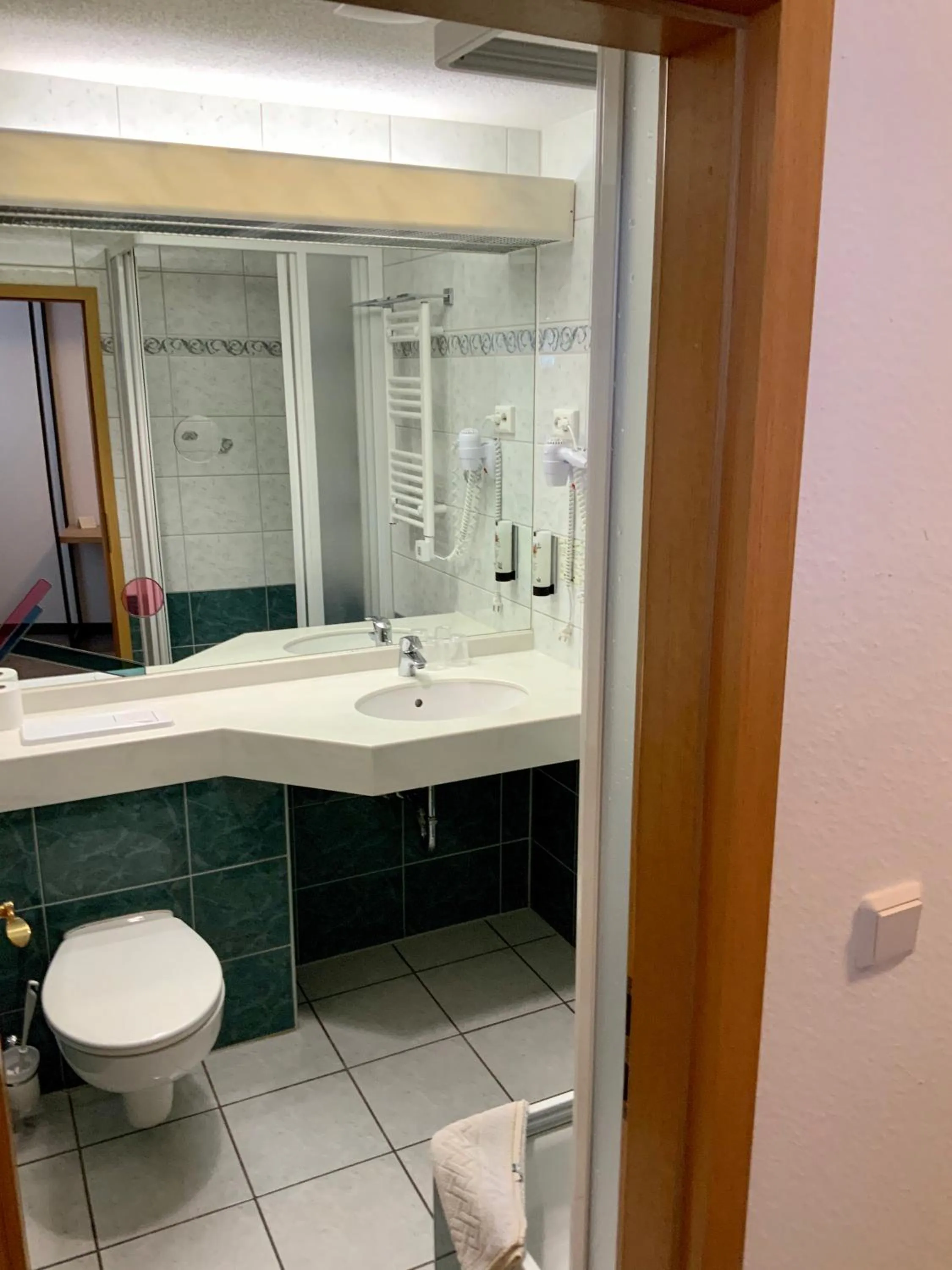 Bathroom in Bluhm's Hotel & Restaurant am Markt