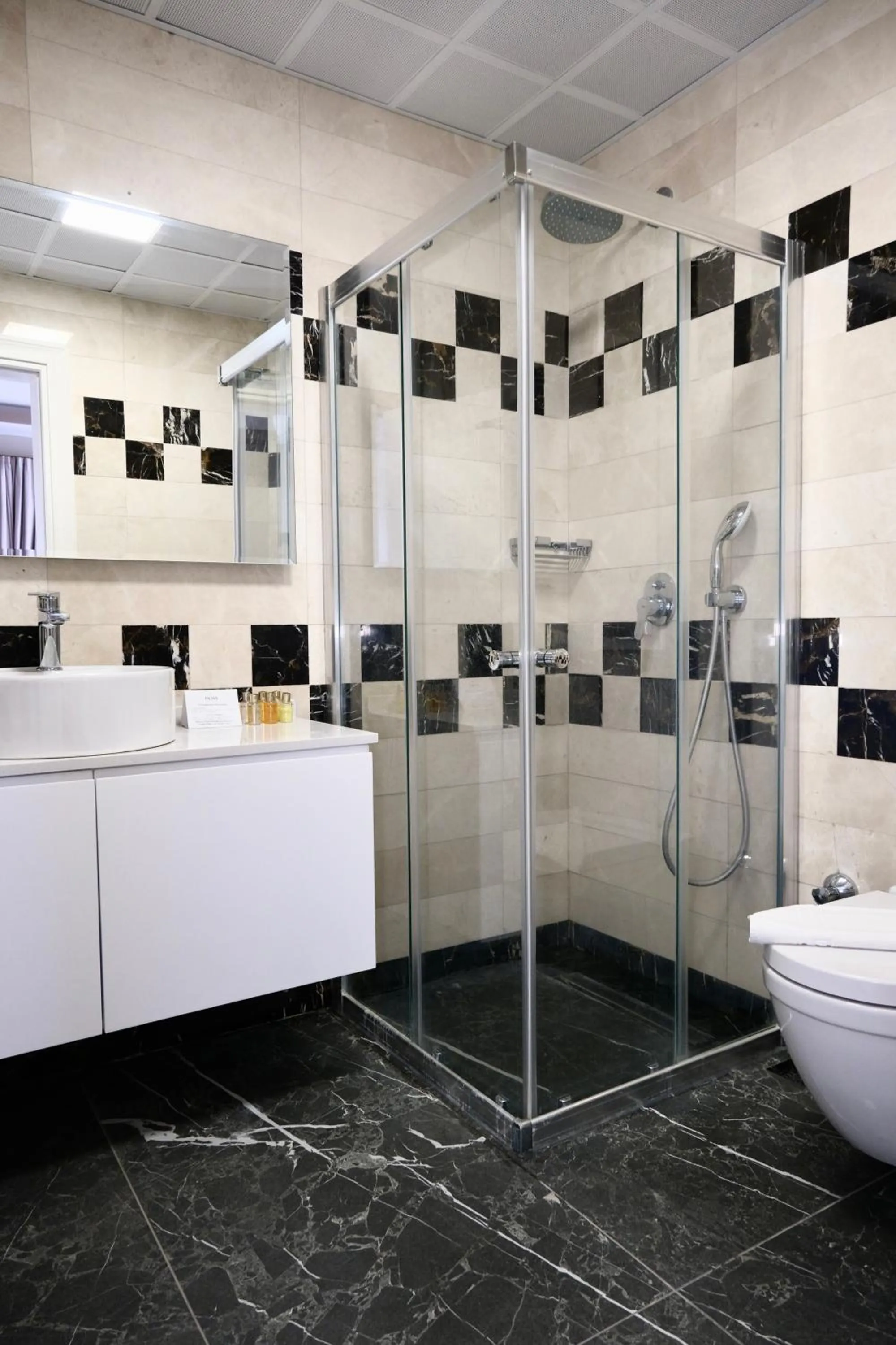 Shower in Roas Hotel Bodrum - City Center