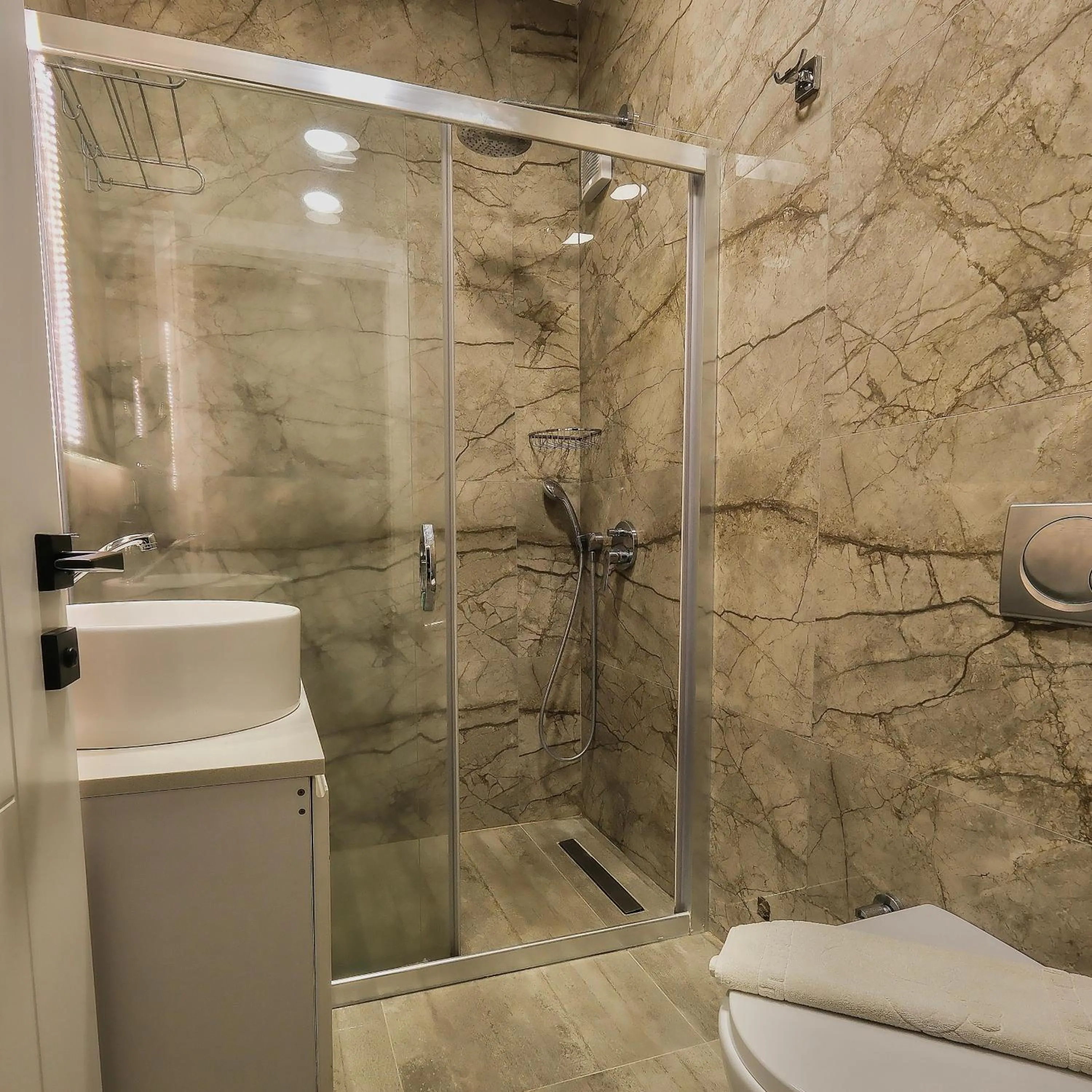 Shower in Roas Hotel Bodrum - City Center