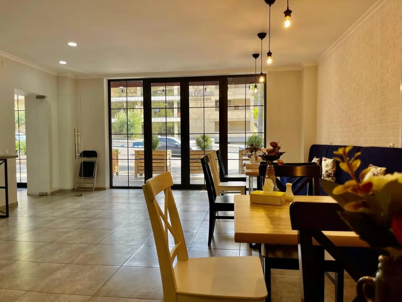 Dining area in Merien hotel