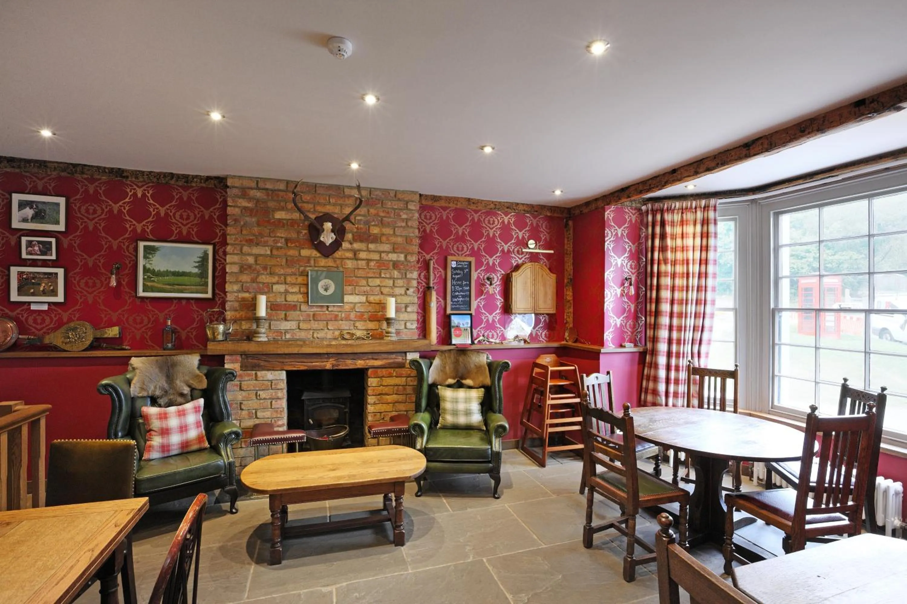 Lounge or bar in The Plough Inn