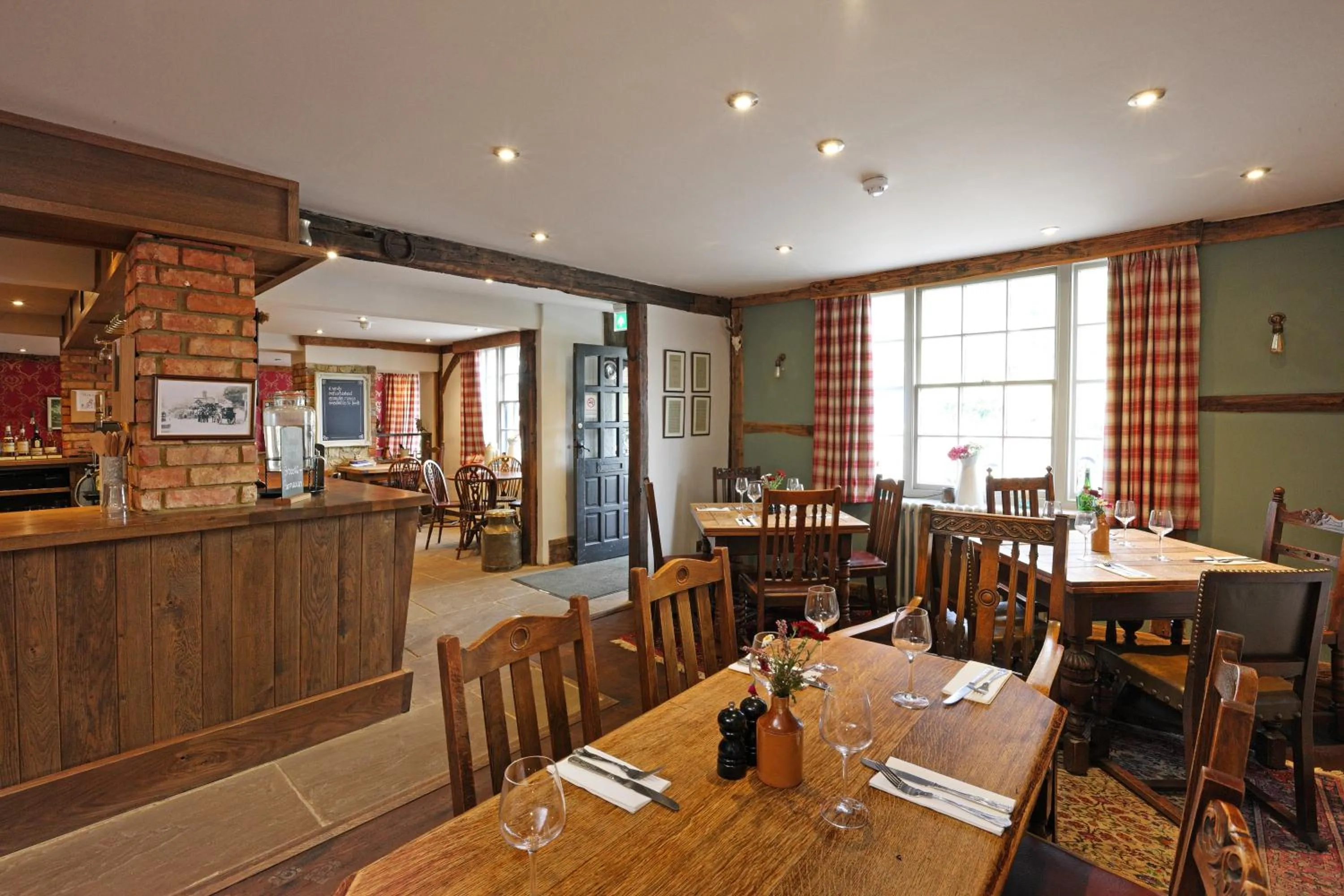 Restaurant/places to eat in The Plough Inn