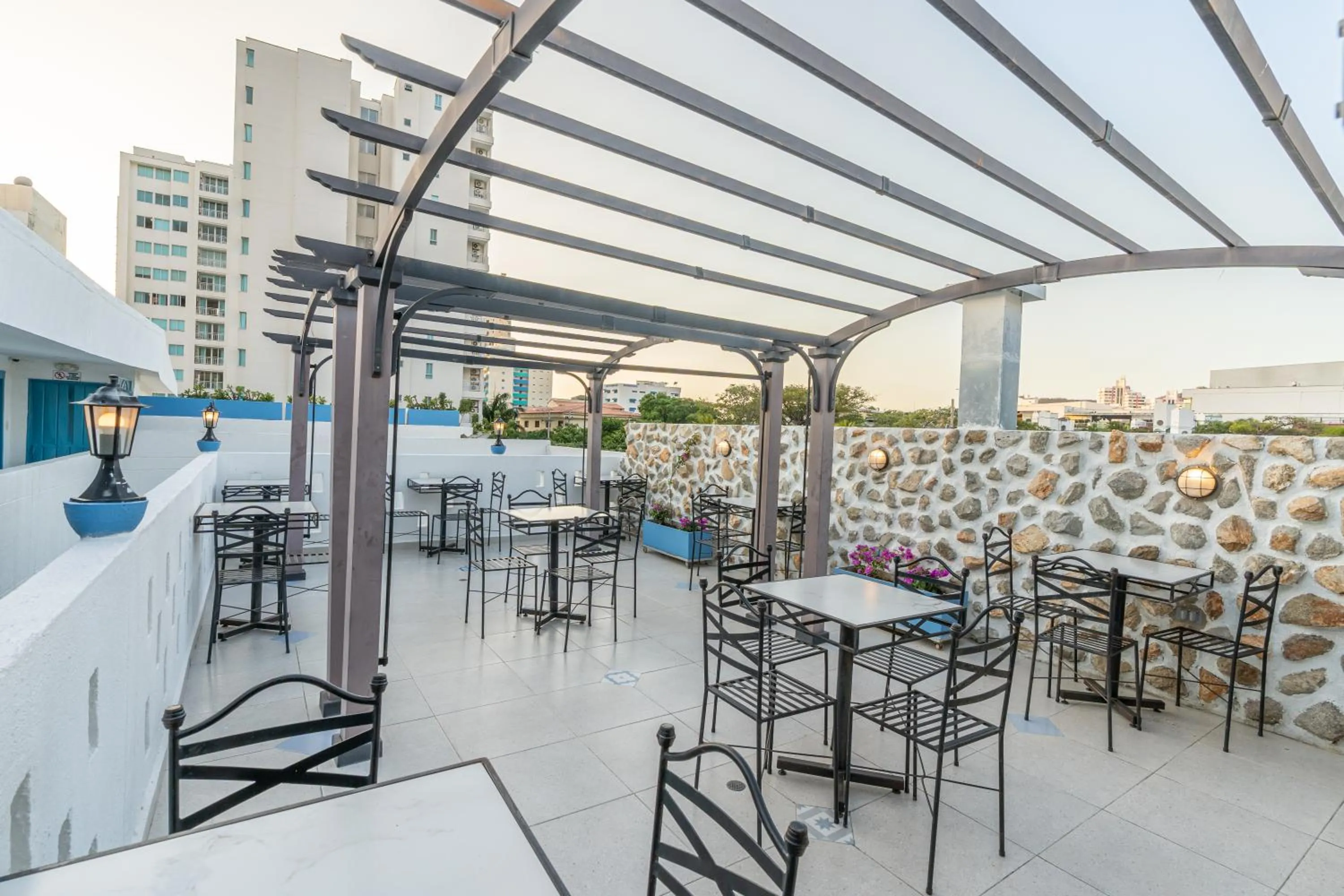 Hotel Adaz Mediterráneo