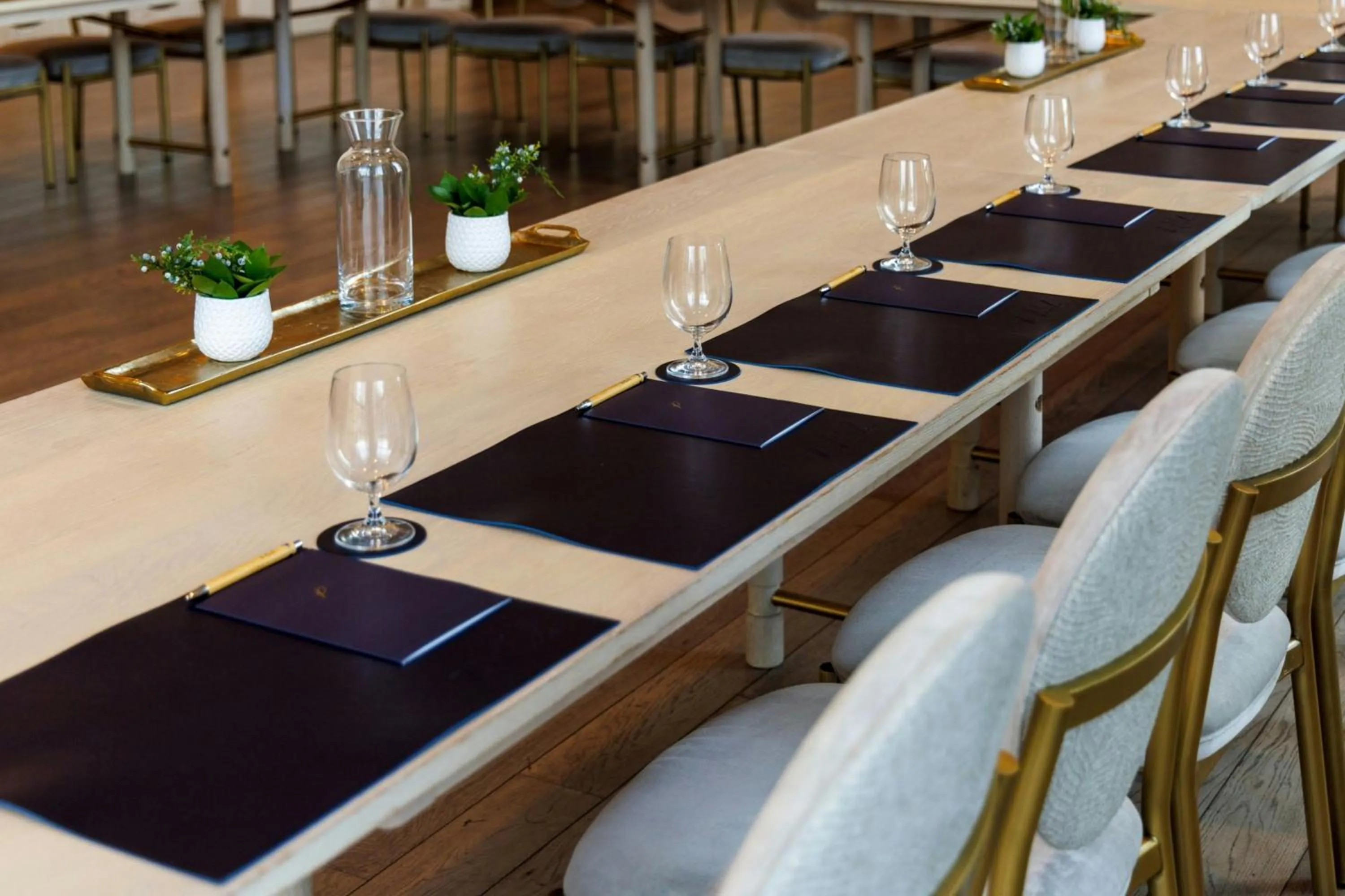 Meeting/conference room in The Pearle Hotel & Spa, Autograph Collection