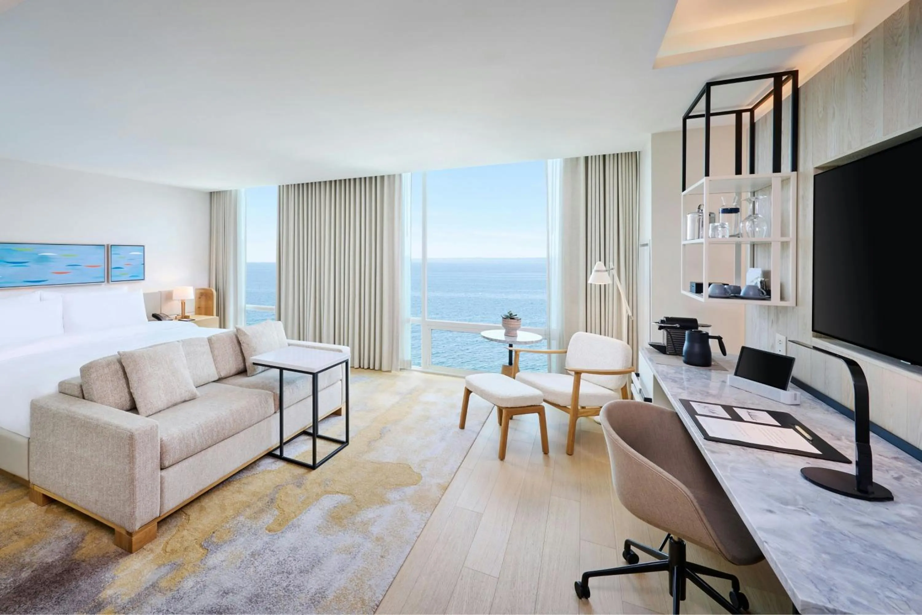 Photo of the whole room in The Pearle Hotel & Spa, Autograph Collection