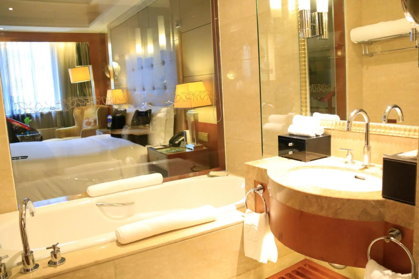 Prestige Suite with King Bed in Sofitel Harbin