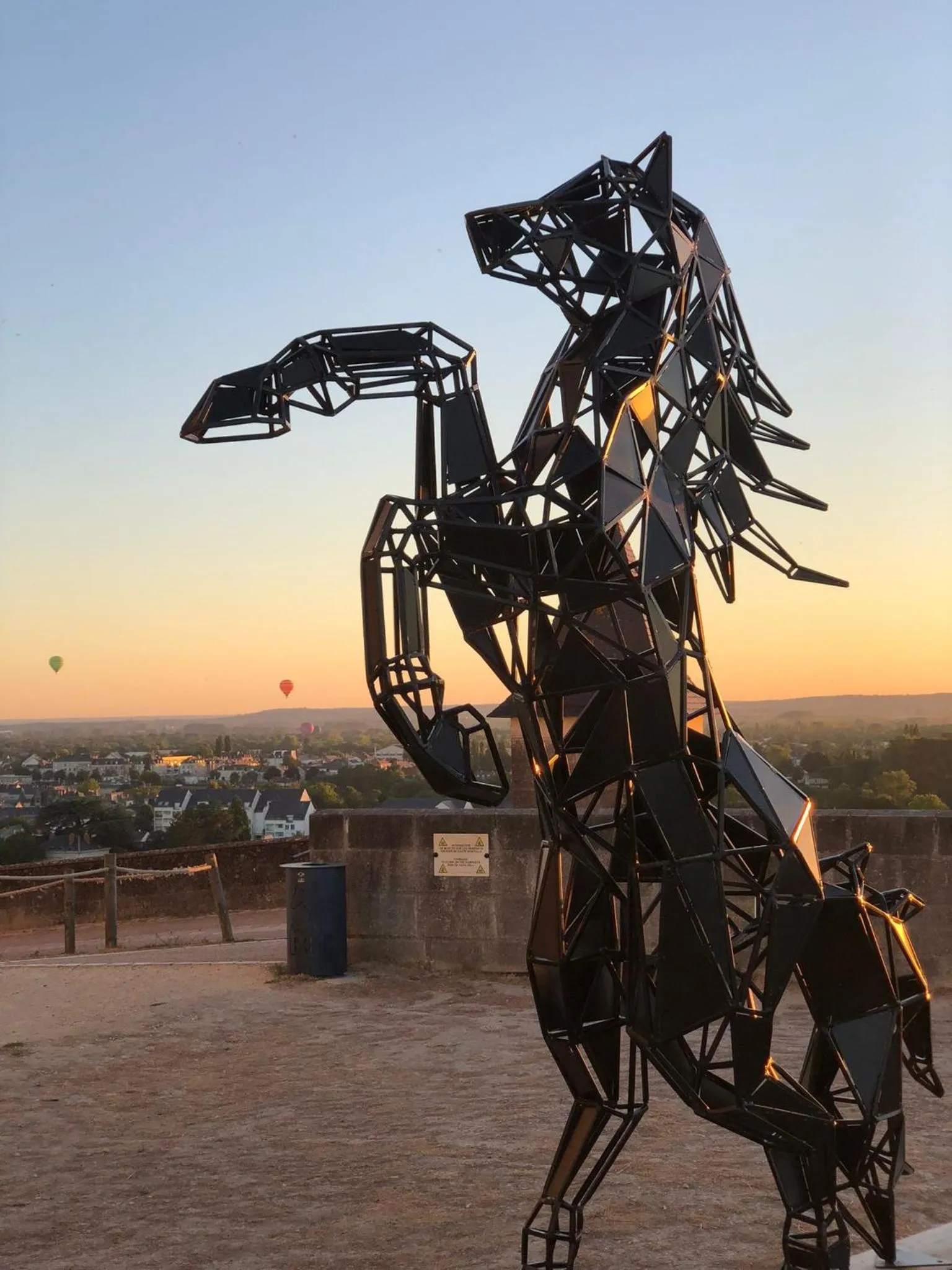 Sunrise in BULLES DE LOIRE