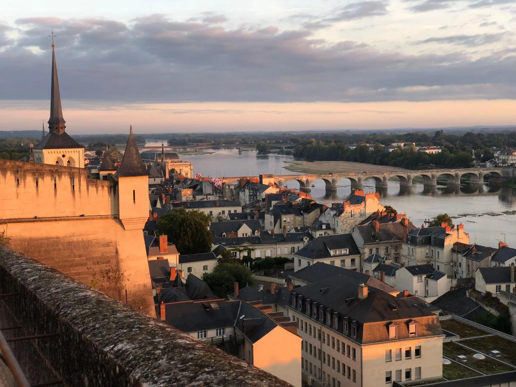 Sunrise in BULLES DE LOIRE