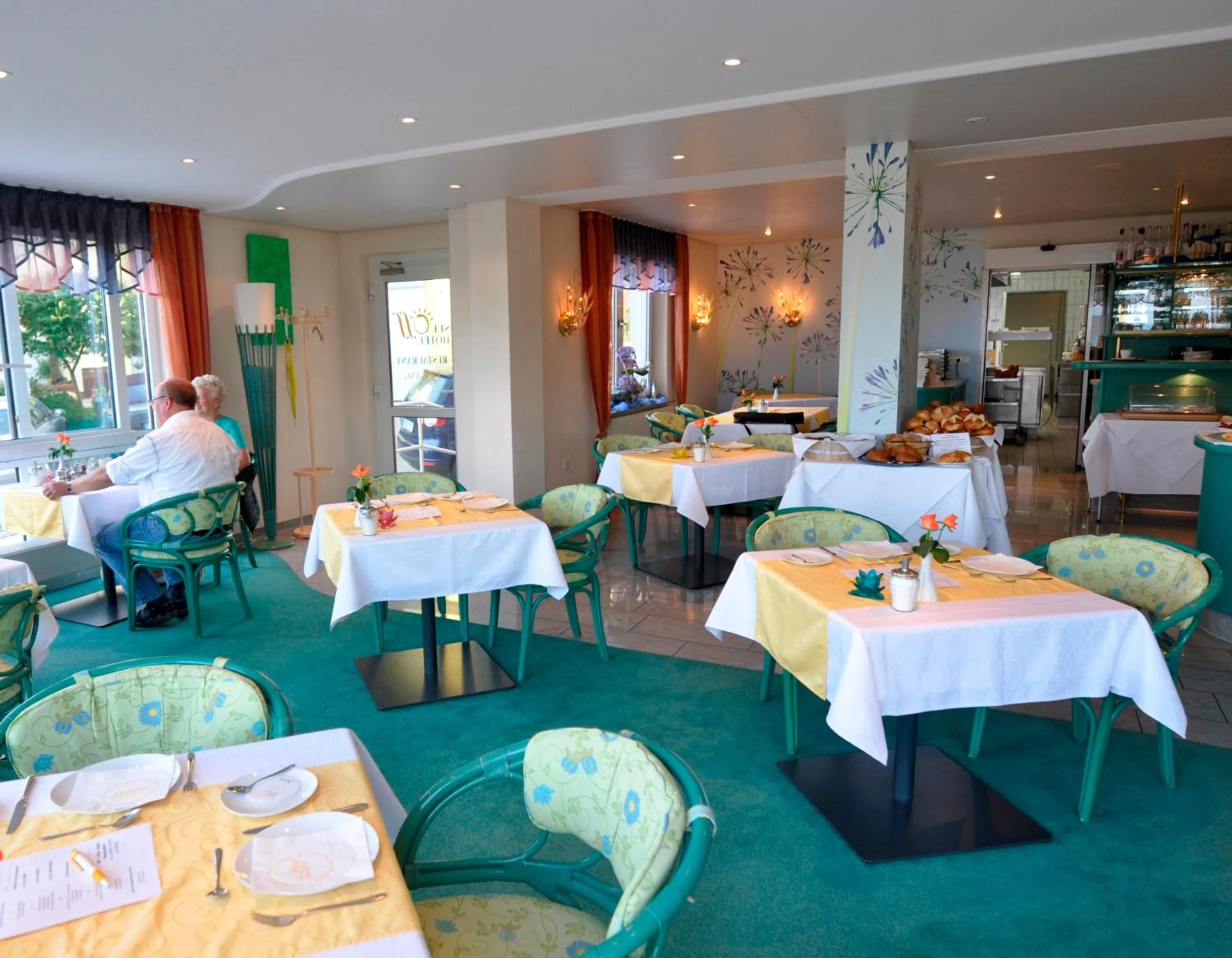 Restaurant/places to eat in Seehotel OFF