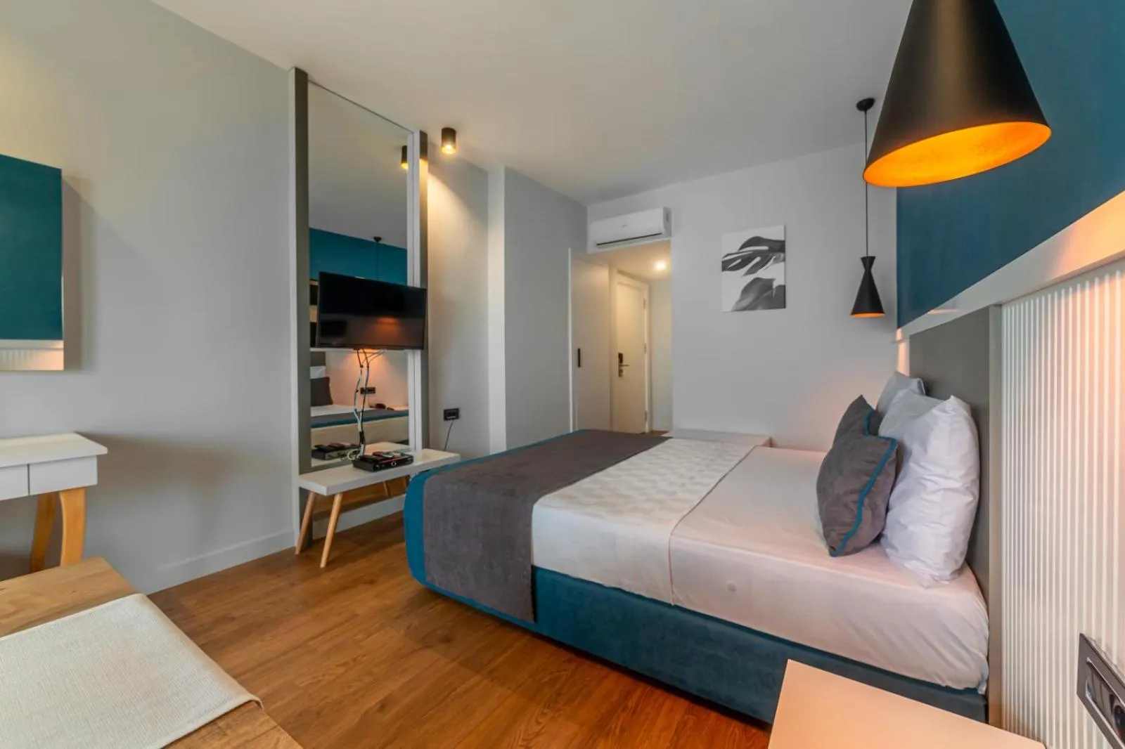 Sea view, Bed in Tema 242 Hotel