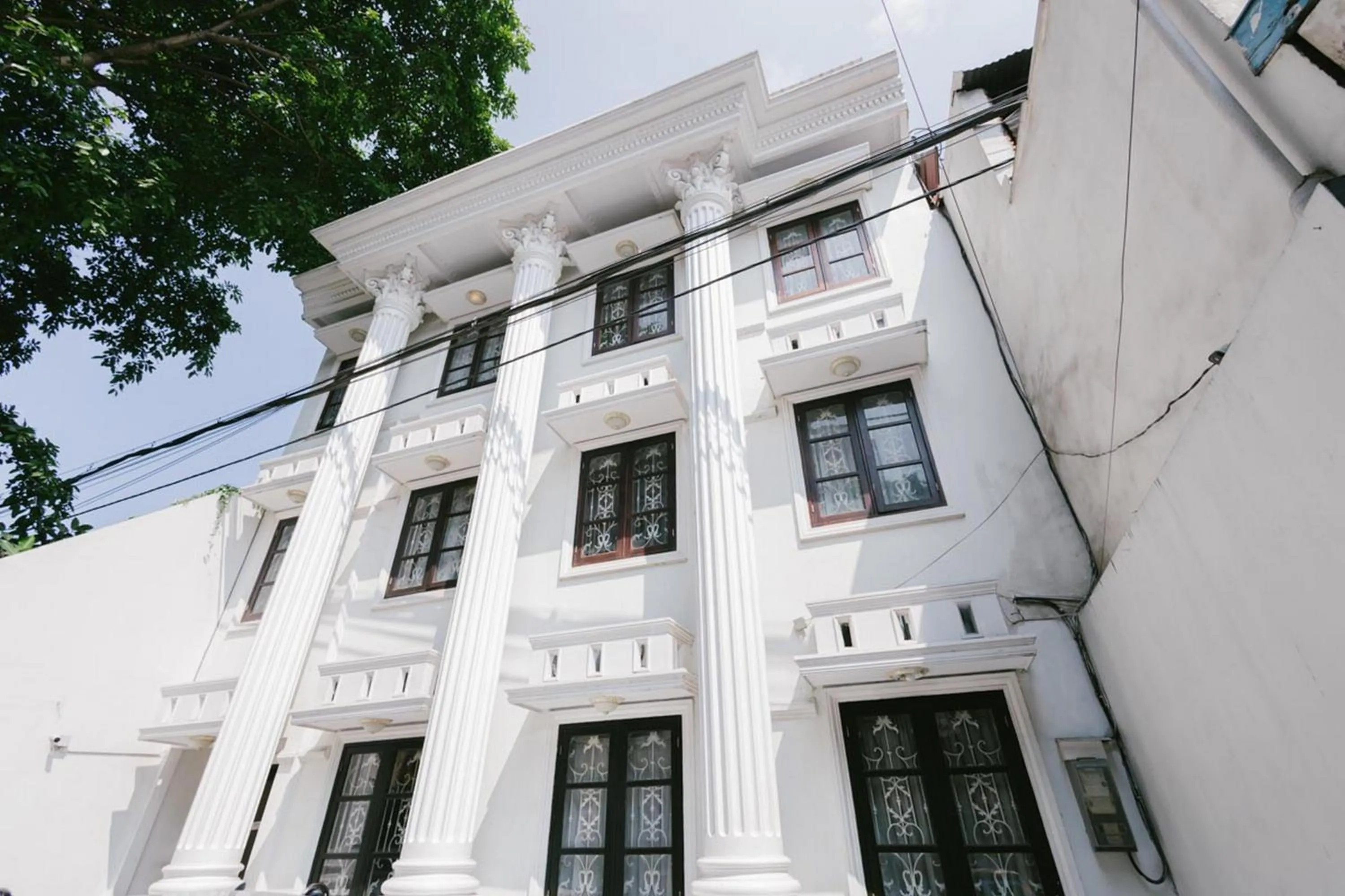 Property building in Urbanview Hotel Sultan Palace Malang by RedDoorz