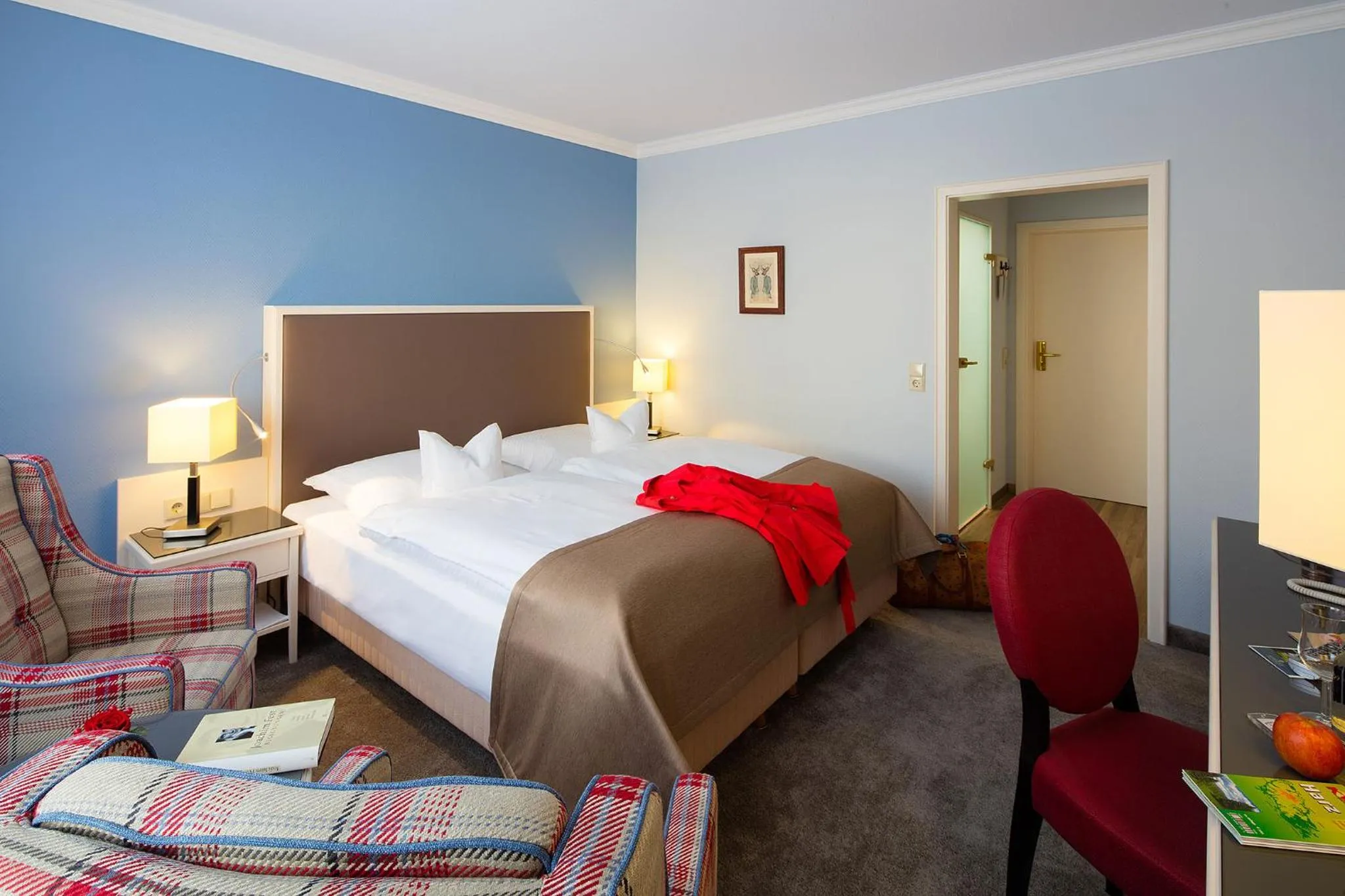 Photo of the whole room, Bed in Hotel Braunschweiger Hof