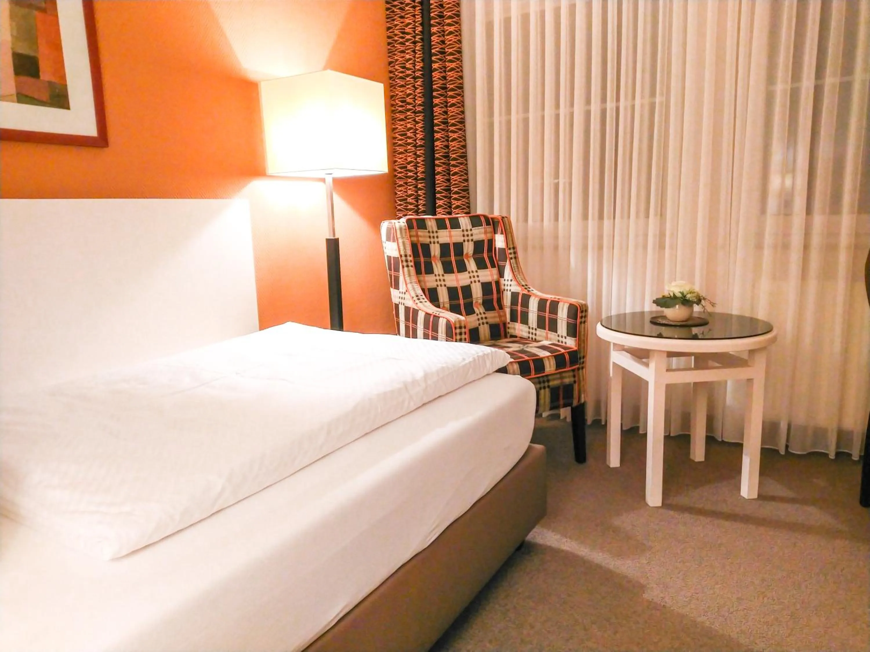 Bed in Hotel Braunschweiger Hof