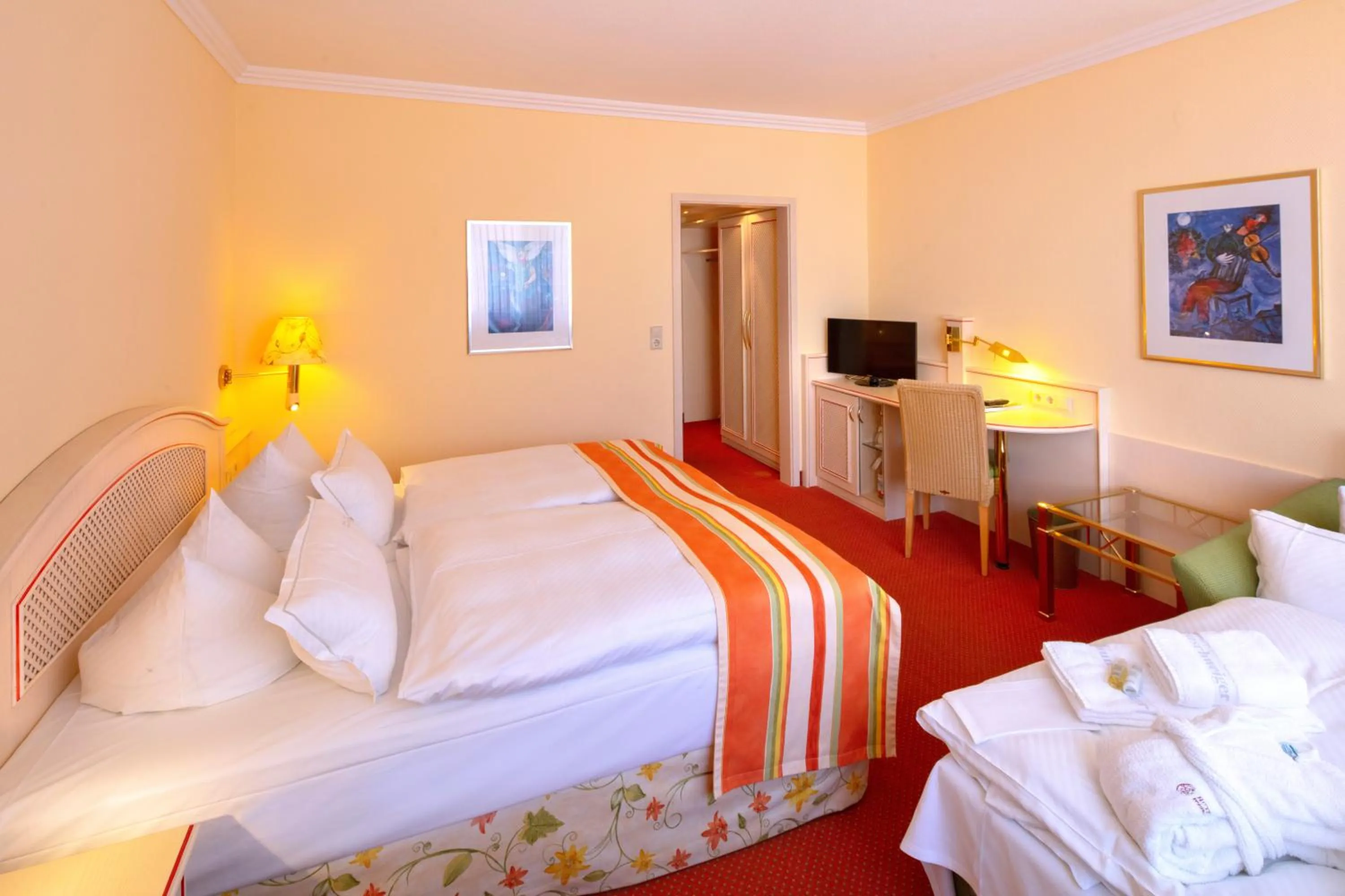 Bed in Hotel Braunschweiger Hof